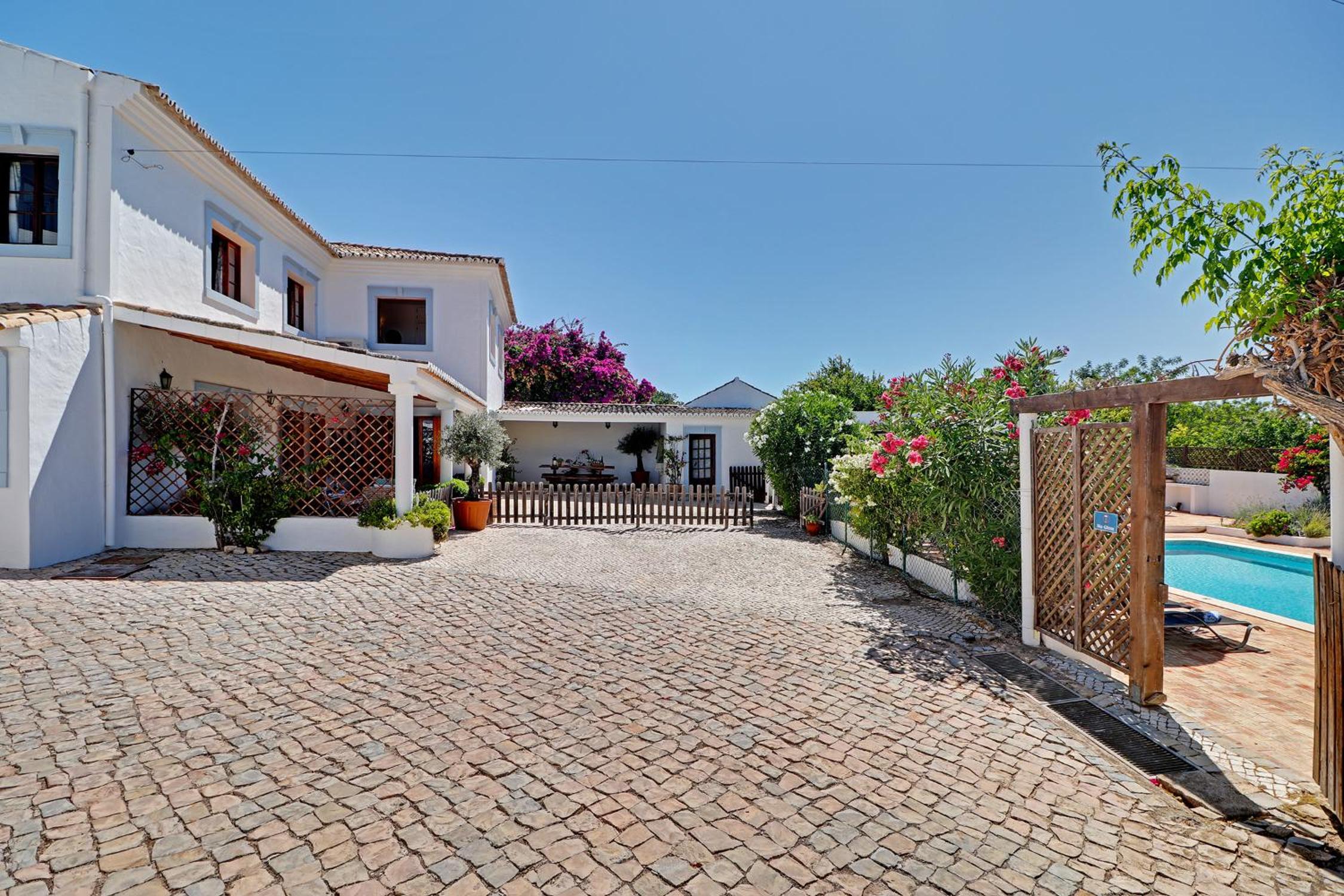 Quinta Boliqueime by Portucasa