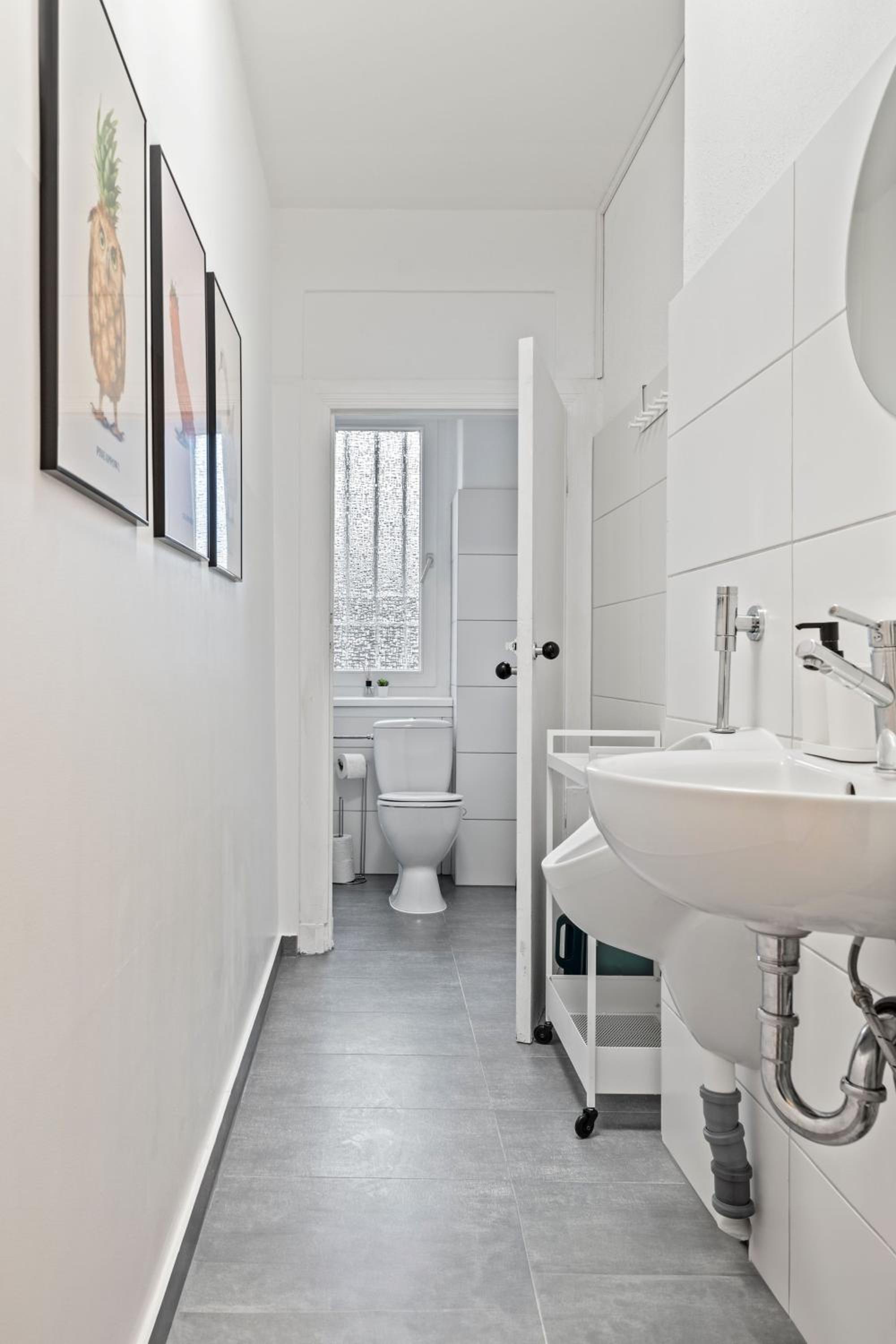 Neues zentrales Apartment,10 Betten,vollmöbliert, Wifi