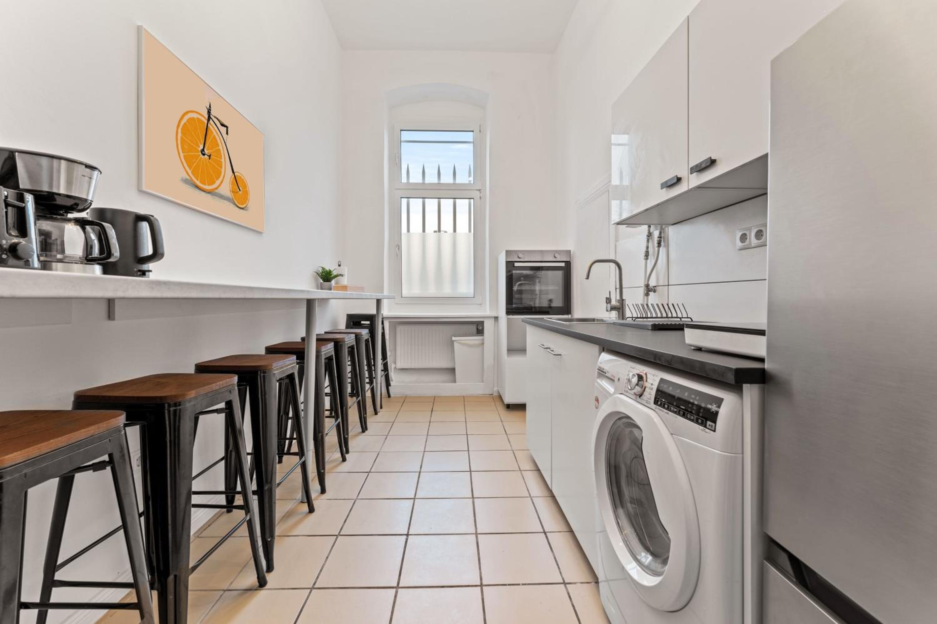 Neues zentrales Apartment,10 Betten,vollmöbliert, Wifi