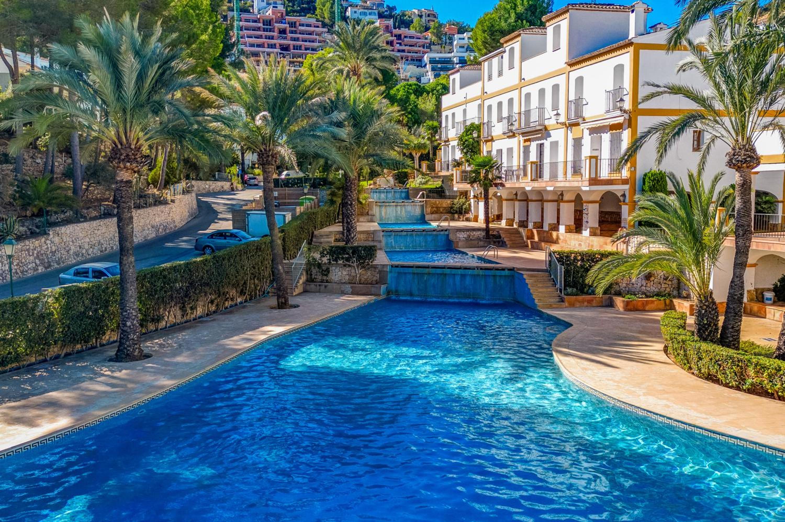 Ruhiges Eckreihenhaus mit Pool in La Sella Zarzas one Denia