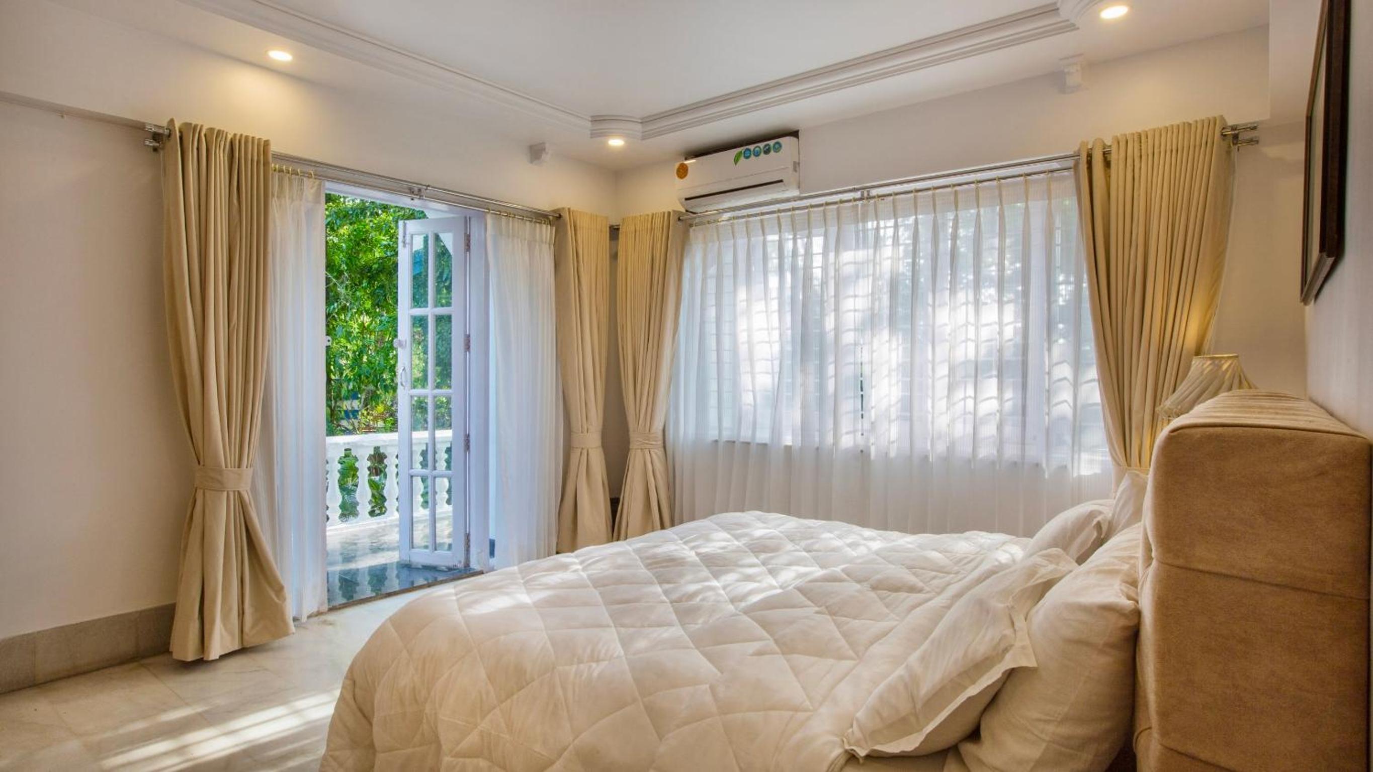Whitehorse villa by whitestays