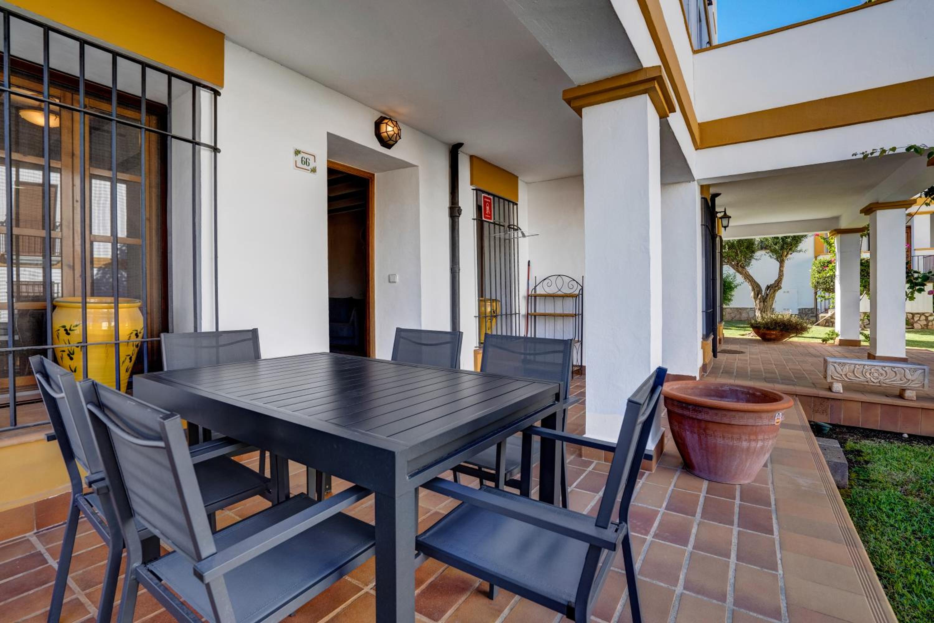 Ruhiges Eckreihenhaus mit Pool in La Sella Zarzas one Denia