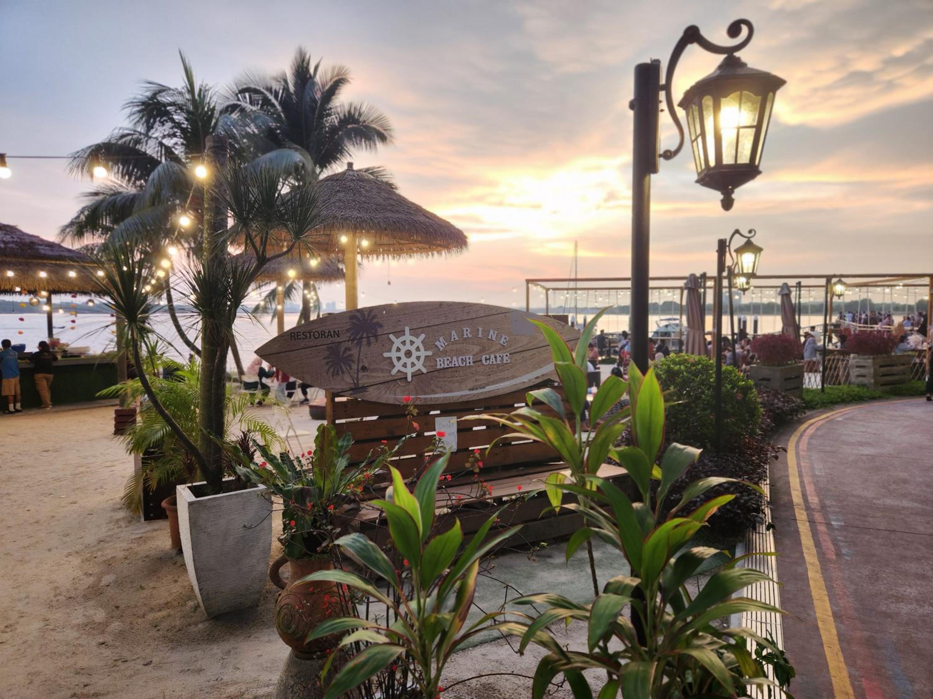 Country Garden Danga Bay 3BR Topfloor with Netflix & Astro