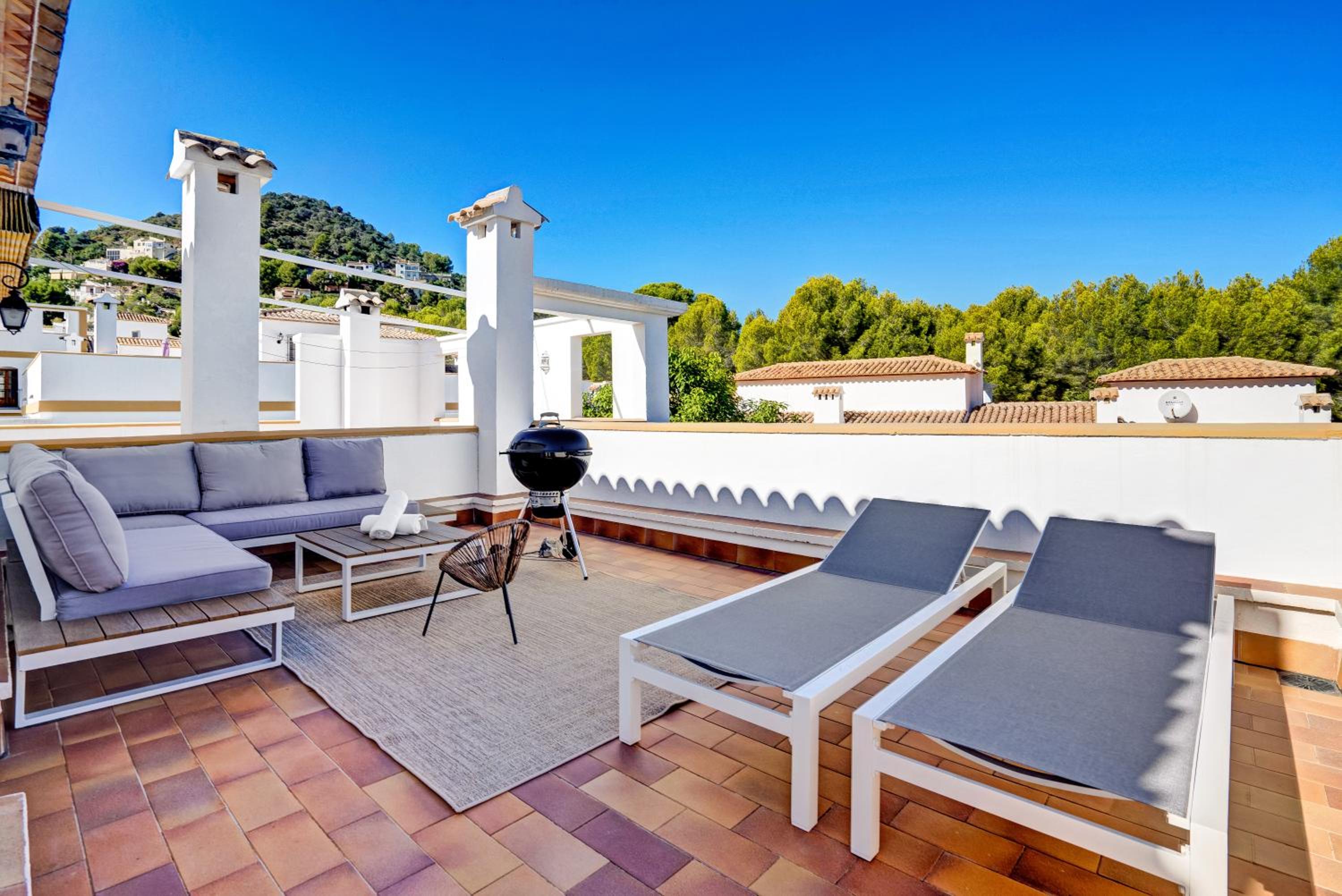 Ruhiges Eckreihenhaus mit Pool in La Sella Zarzas one Denia