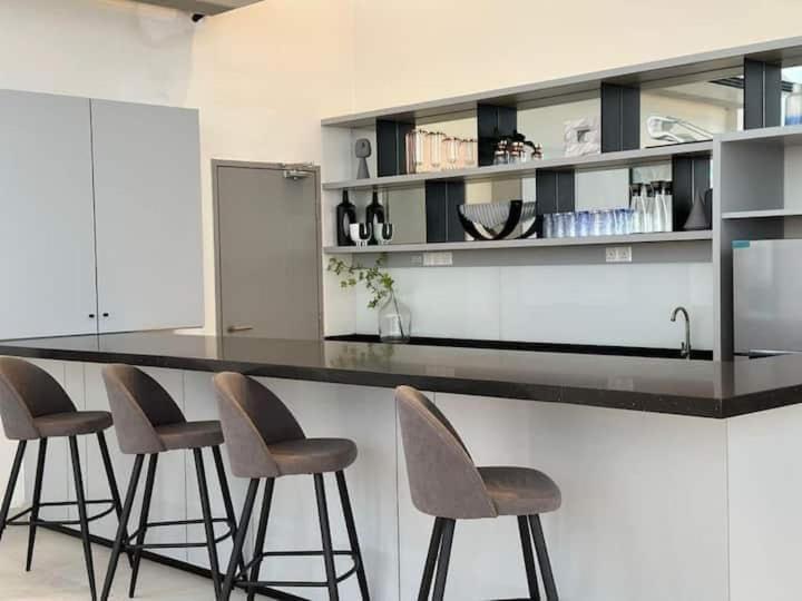 Nearest walk Johor Bahru custom Ciq by YHA