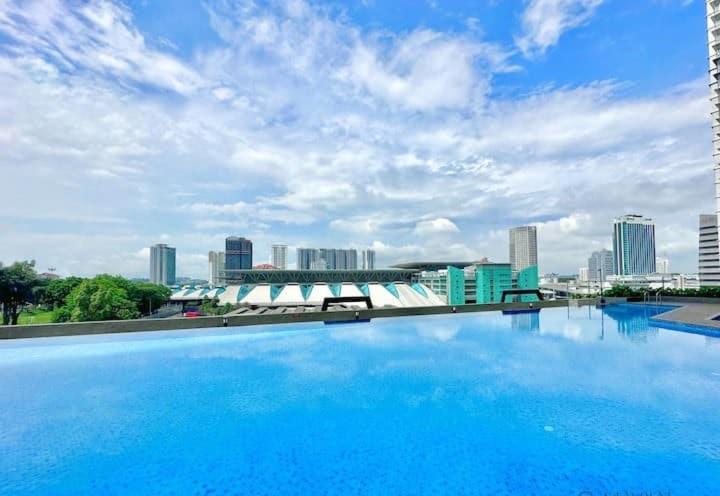 Nearest walk Johor Bahru custom Ciq by YHA