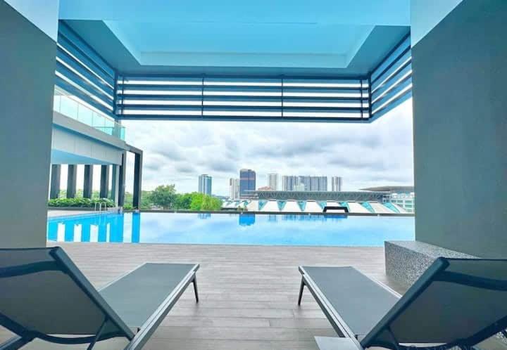 Nearest walk Johor Bahru custom Ciq by YHA