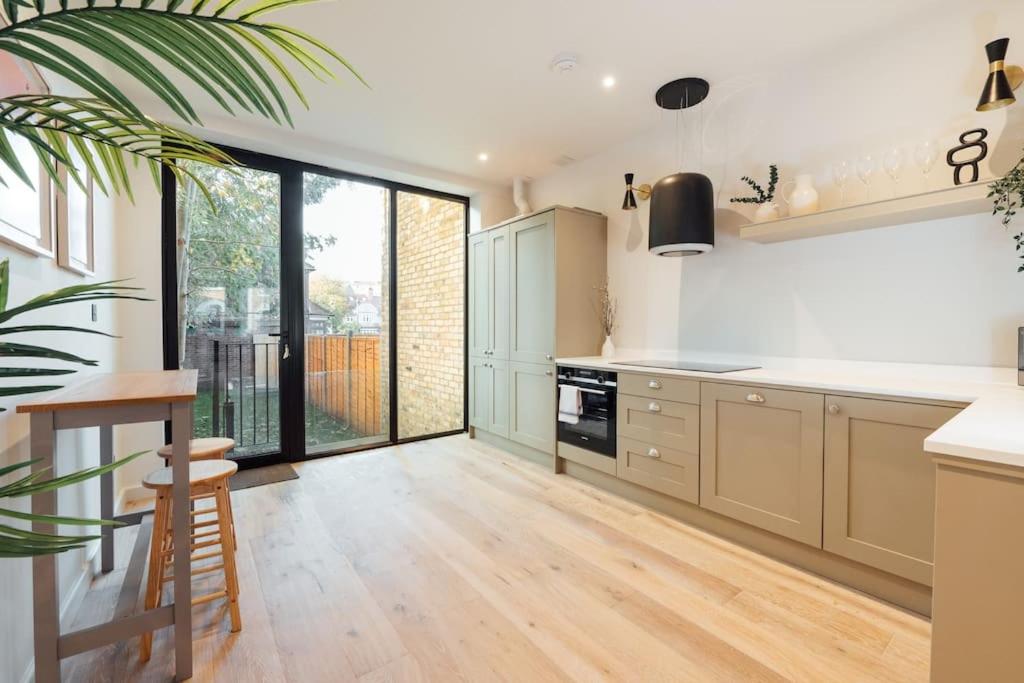 Luxurious & Modern London Apartment in Honor Oak