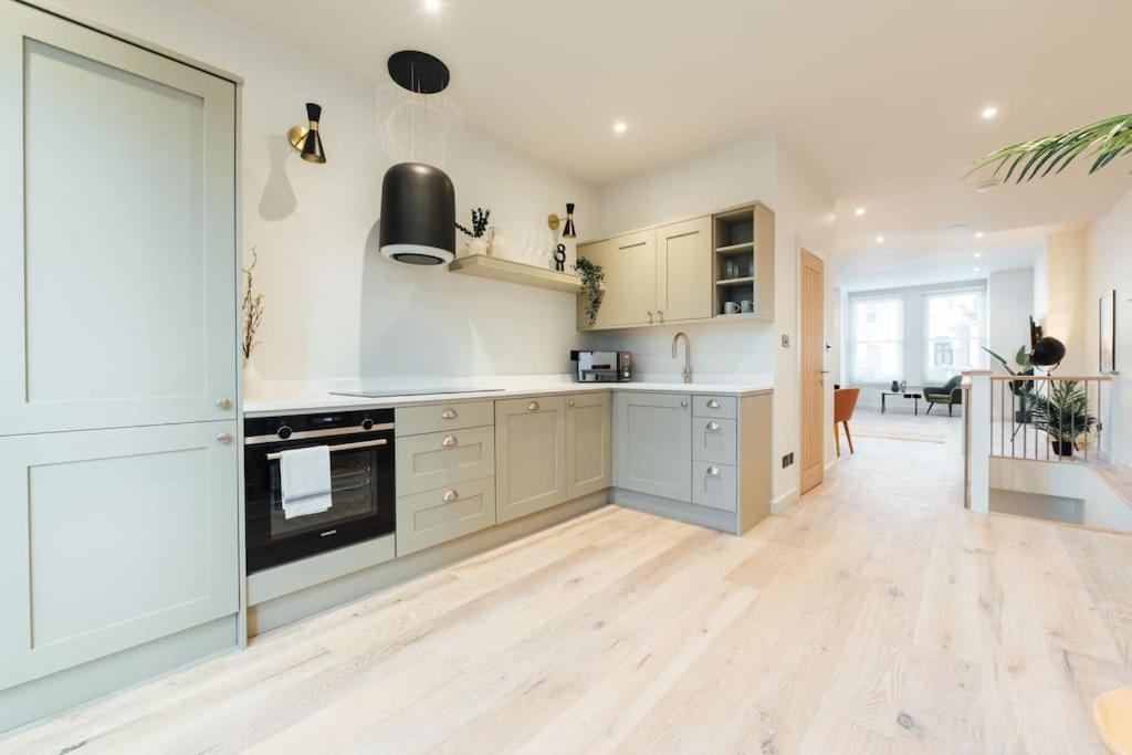 Luxurious & Modern London Apartment in Honor Oak