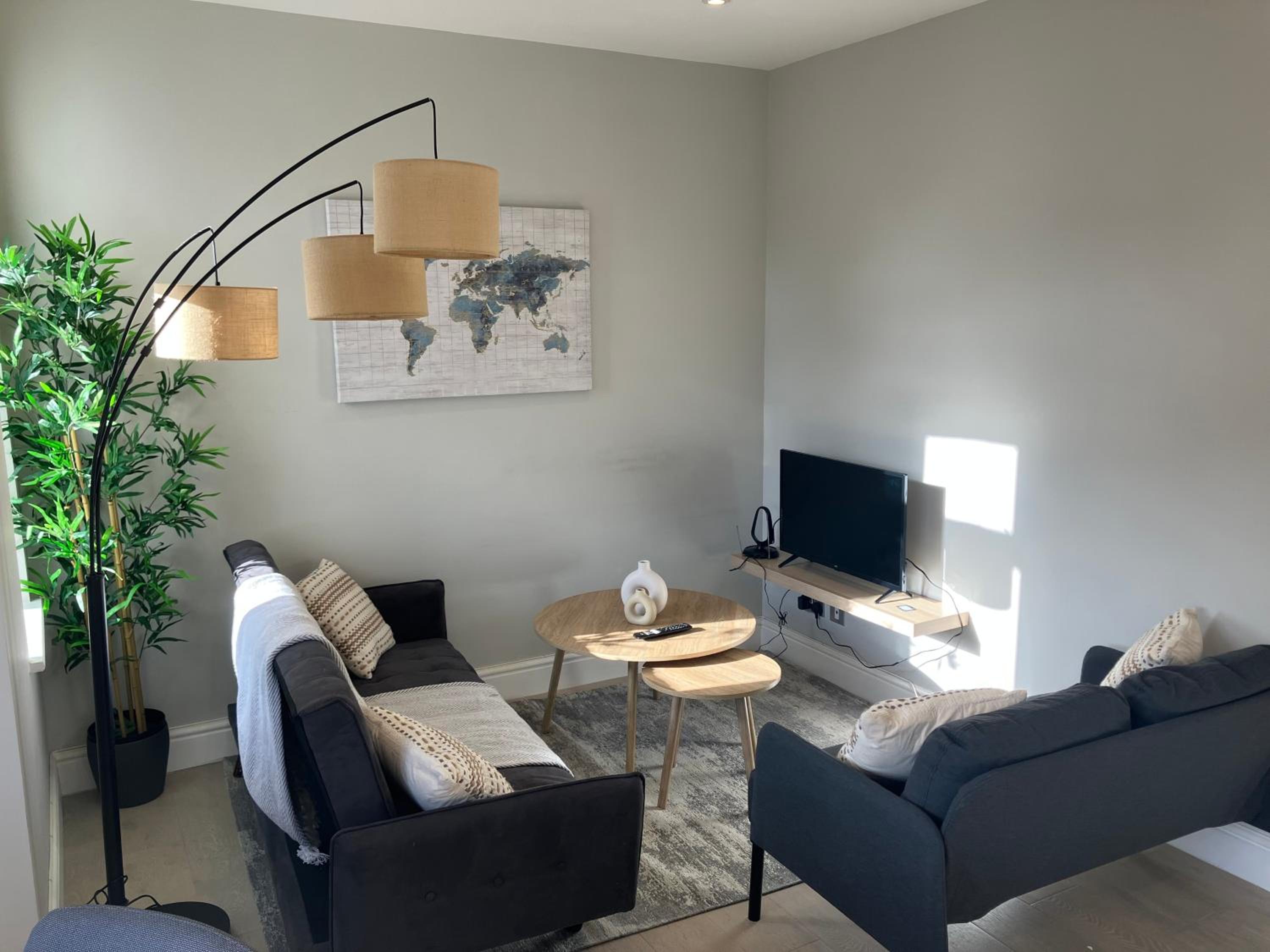 Splendid 2 Bed Flat with Private Terrace in Wimbledon - 2 The Queens