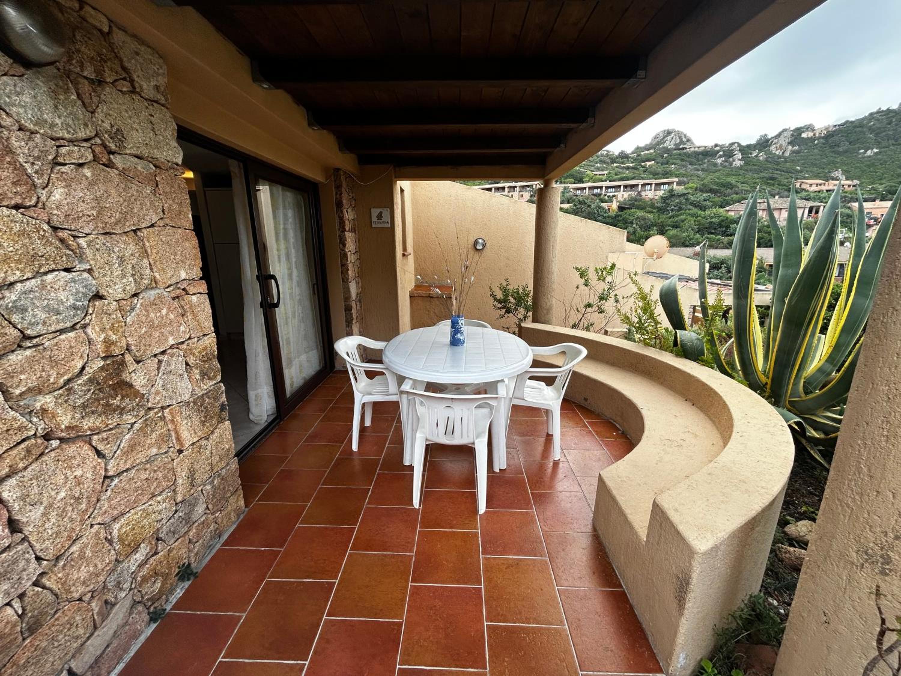 Villetta Rosmarino Bianco view 2