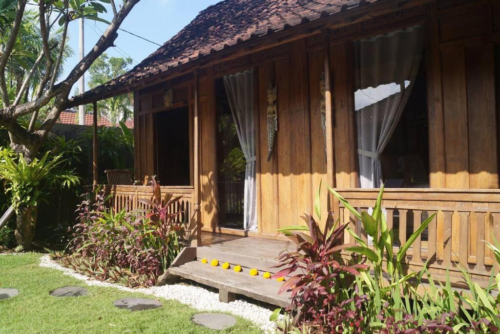 Villa Joglo Oberoi Seminyak Beautiful 4BR Villa Prime Location view 5