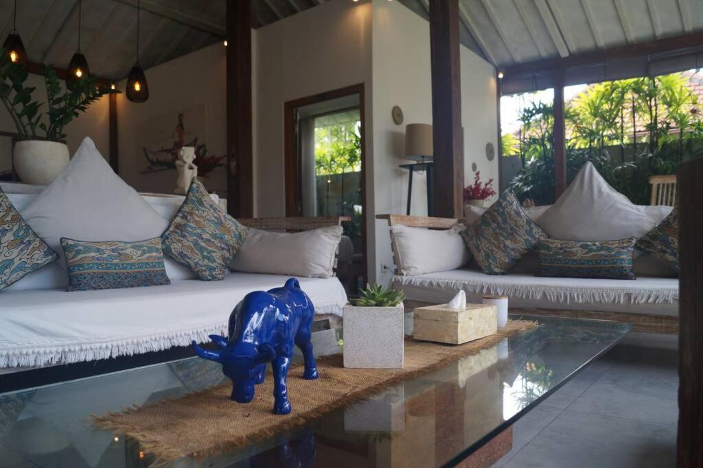 Villa Joglo Oberoi Seminyak Beautiful 4BR Villa Prime Location view 4
