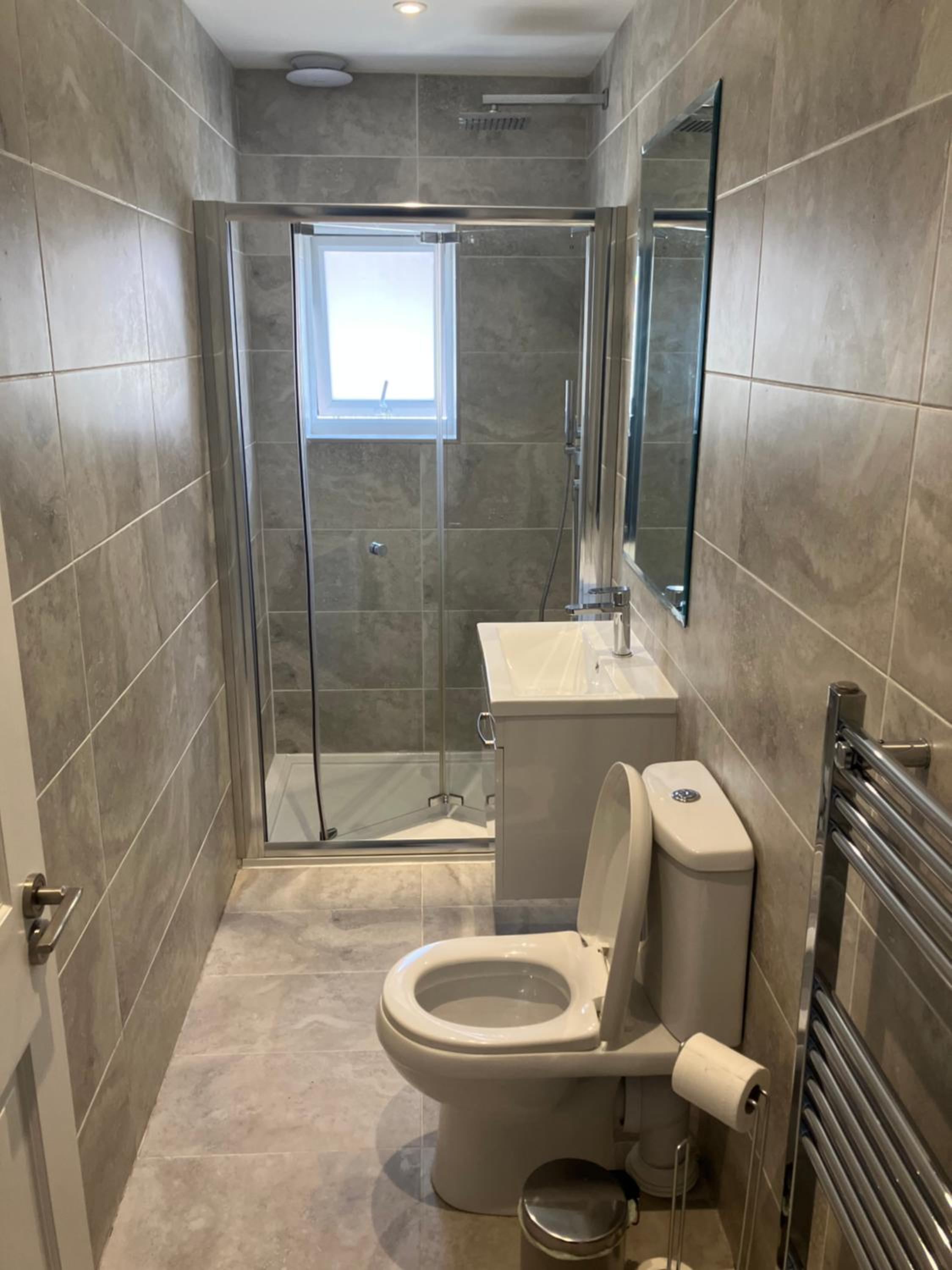 Stylish 1 Bed Flat with Private Terrace in Wimbledon - 3 The Queens