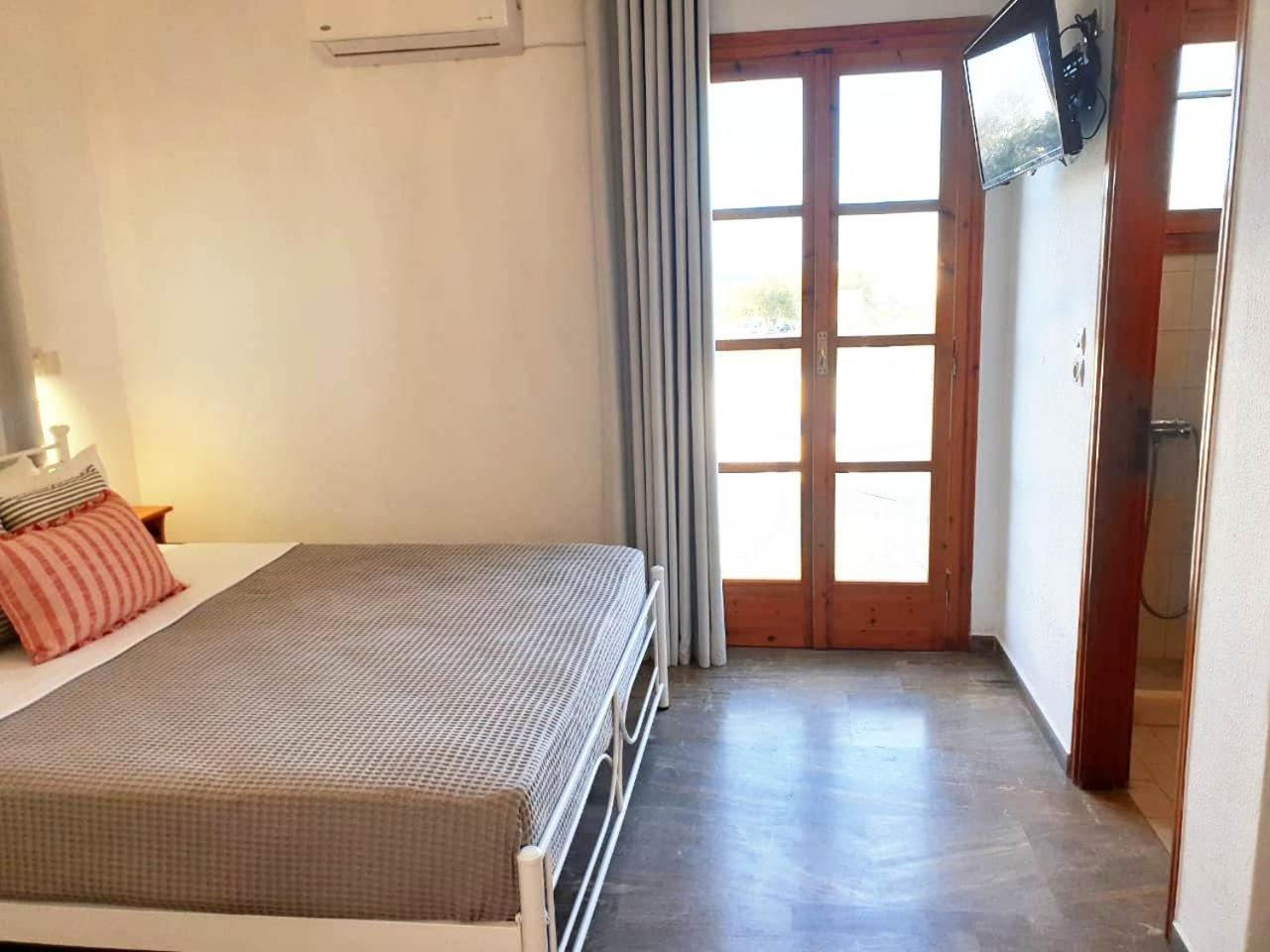 Photo 66