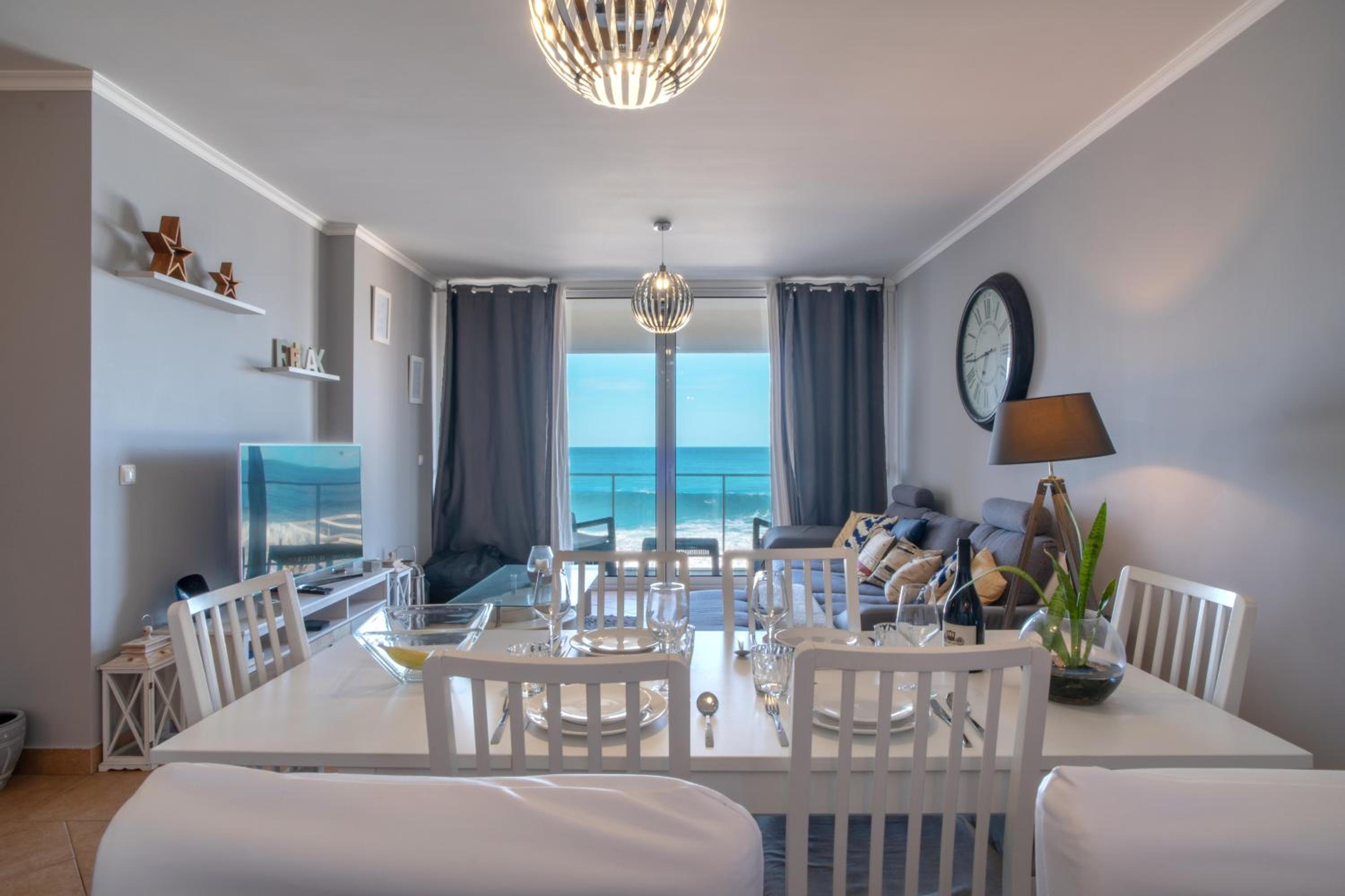 Apartment 7 on Paul do Mar Beach view 3