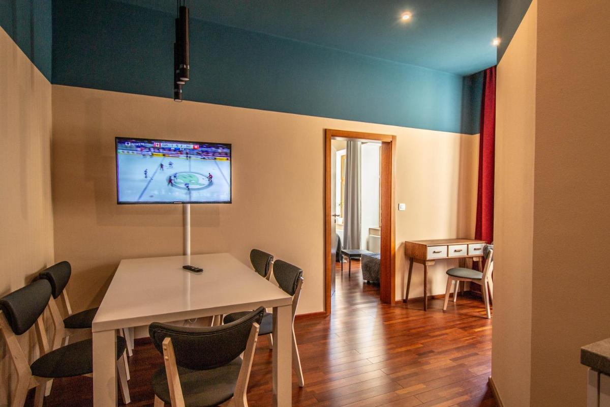 Wooden Design 2BDR Apartment near Eden Garden