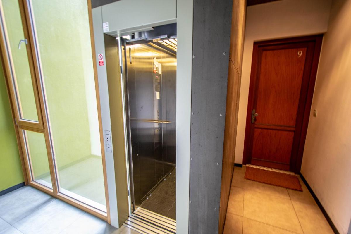 Wooden Design 2BDR Apartment near Eden Garden