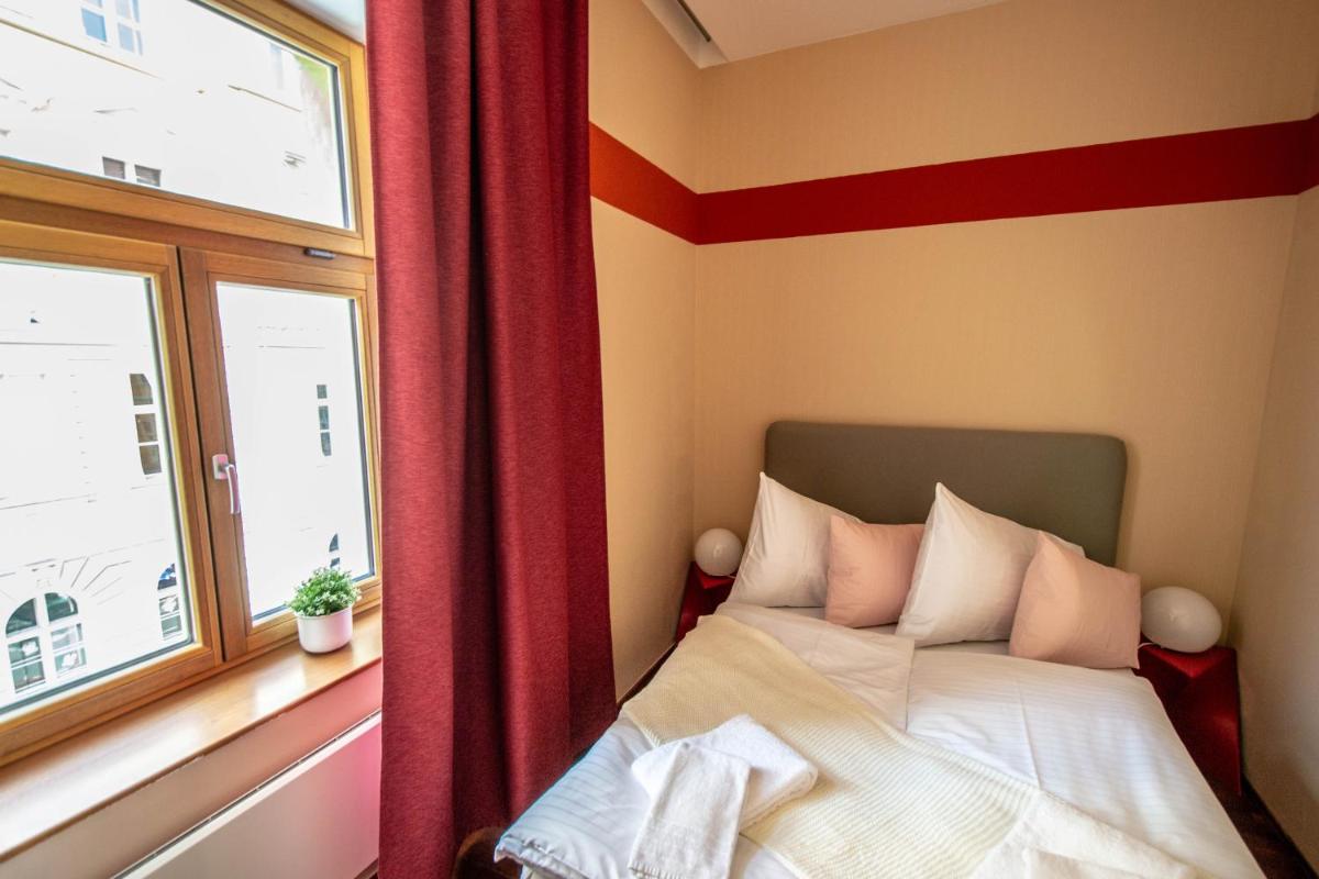 Wooden Design 2BDR Apartment near Eden Garden