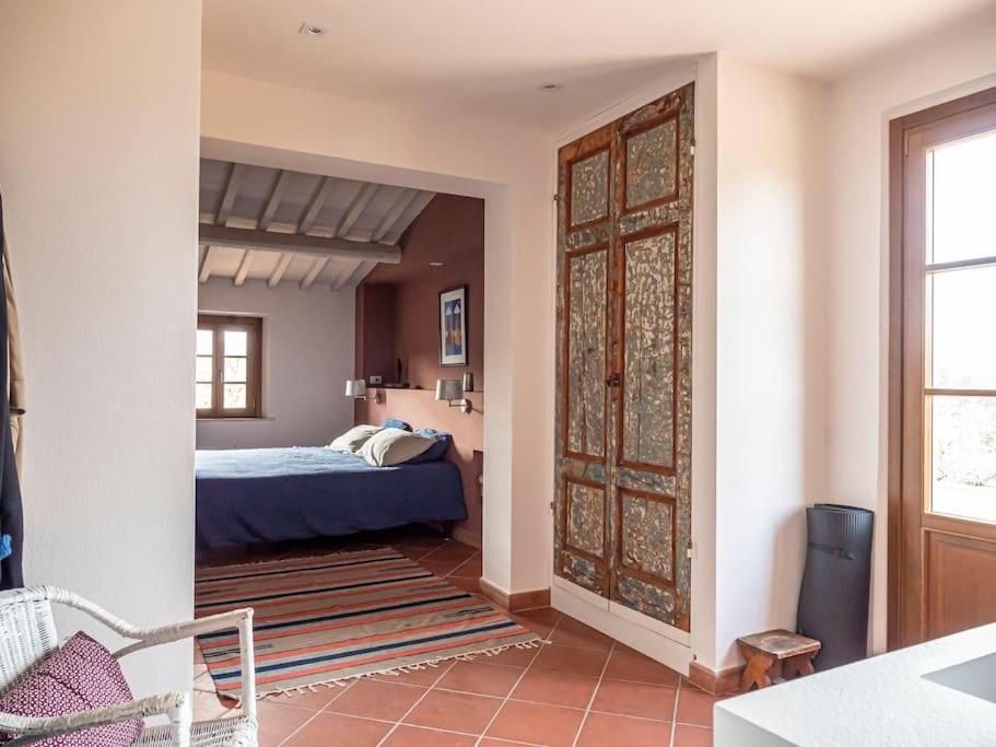 Casa Loumavi en Soianella — hotel room