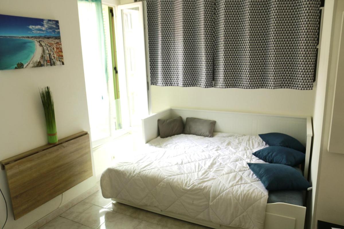 Studio cosy hypercentre à 500m de la plage photo 4