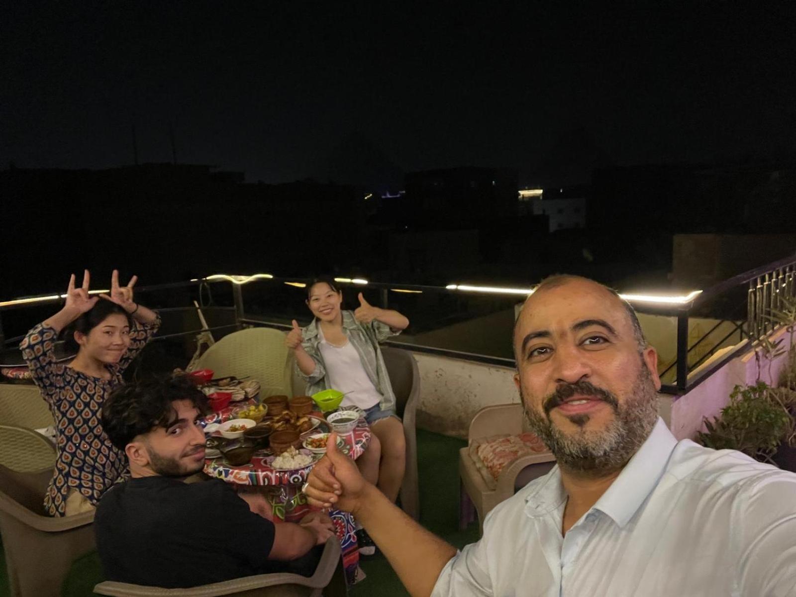 Jana Pyramids view inn