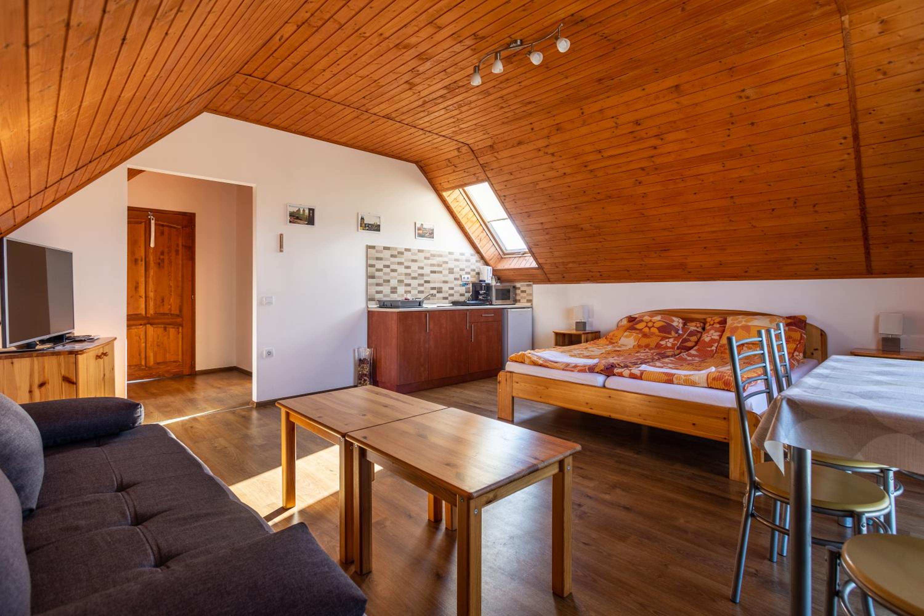Szabolcs Apartments