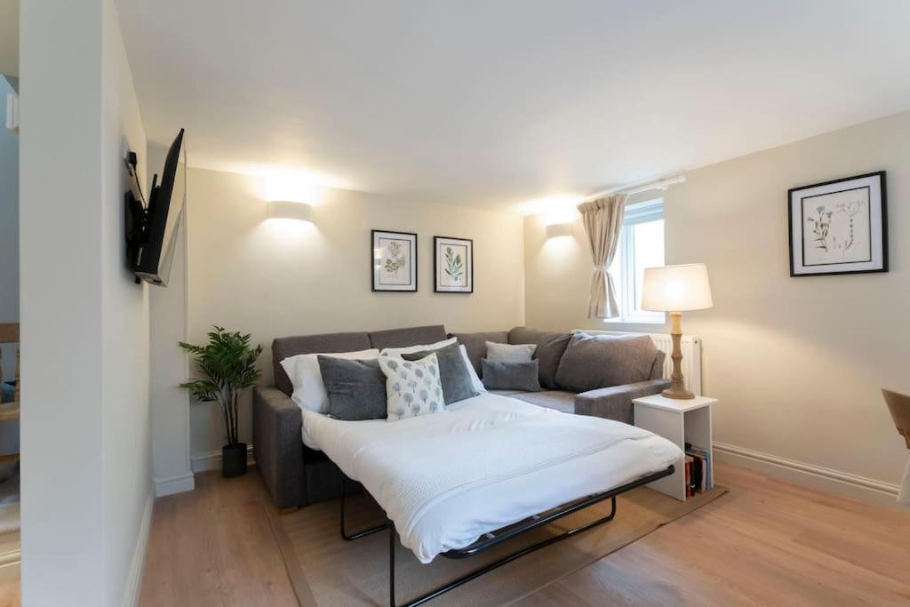 Cosy Peaceful Self Contained Home in Montpellier view 3