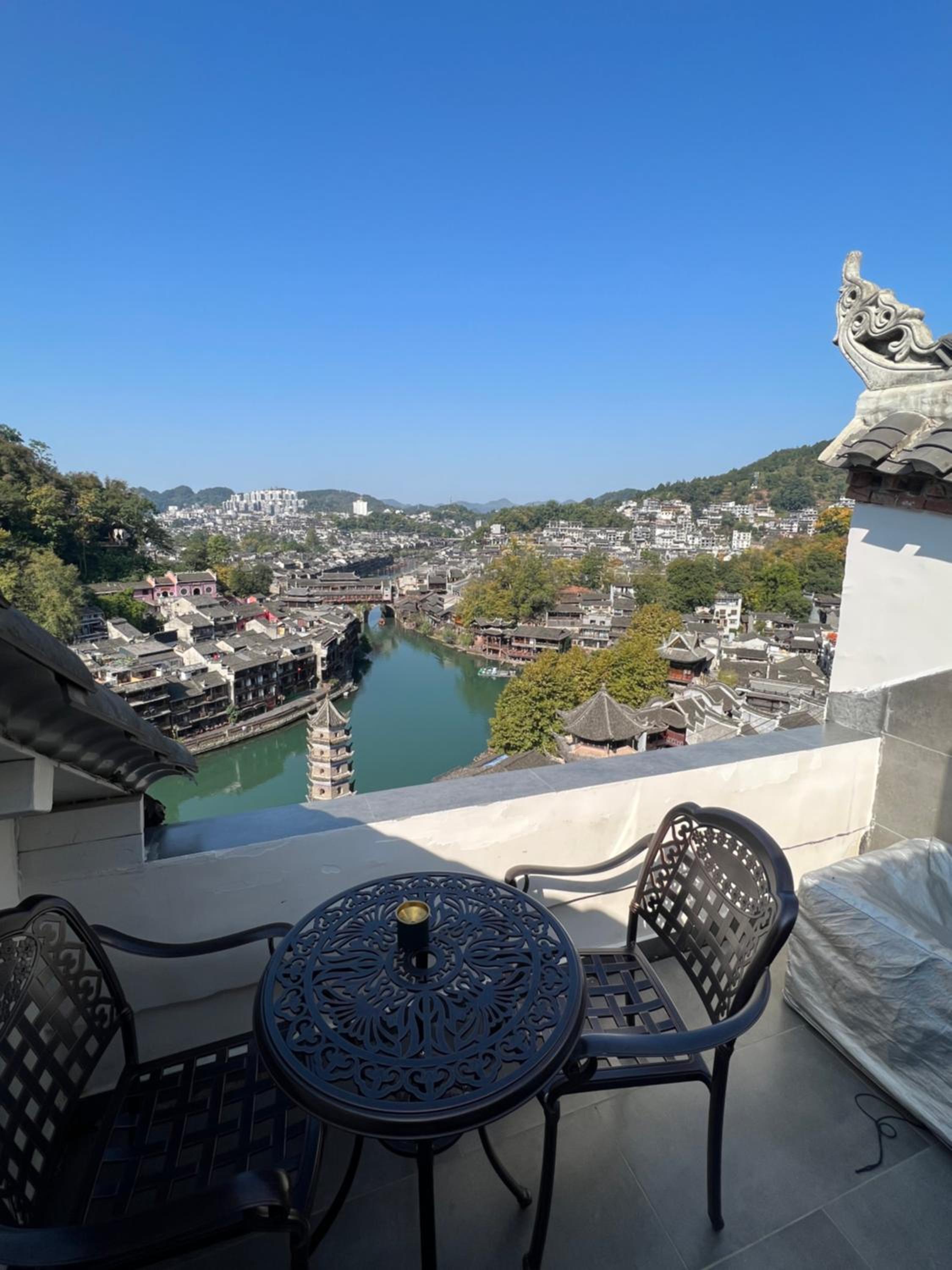 Phoenix Best River View B&B
