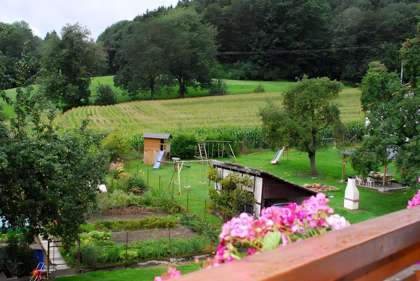 Mayer Burghöfe view 3