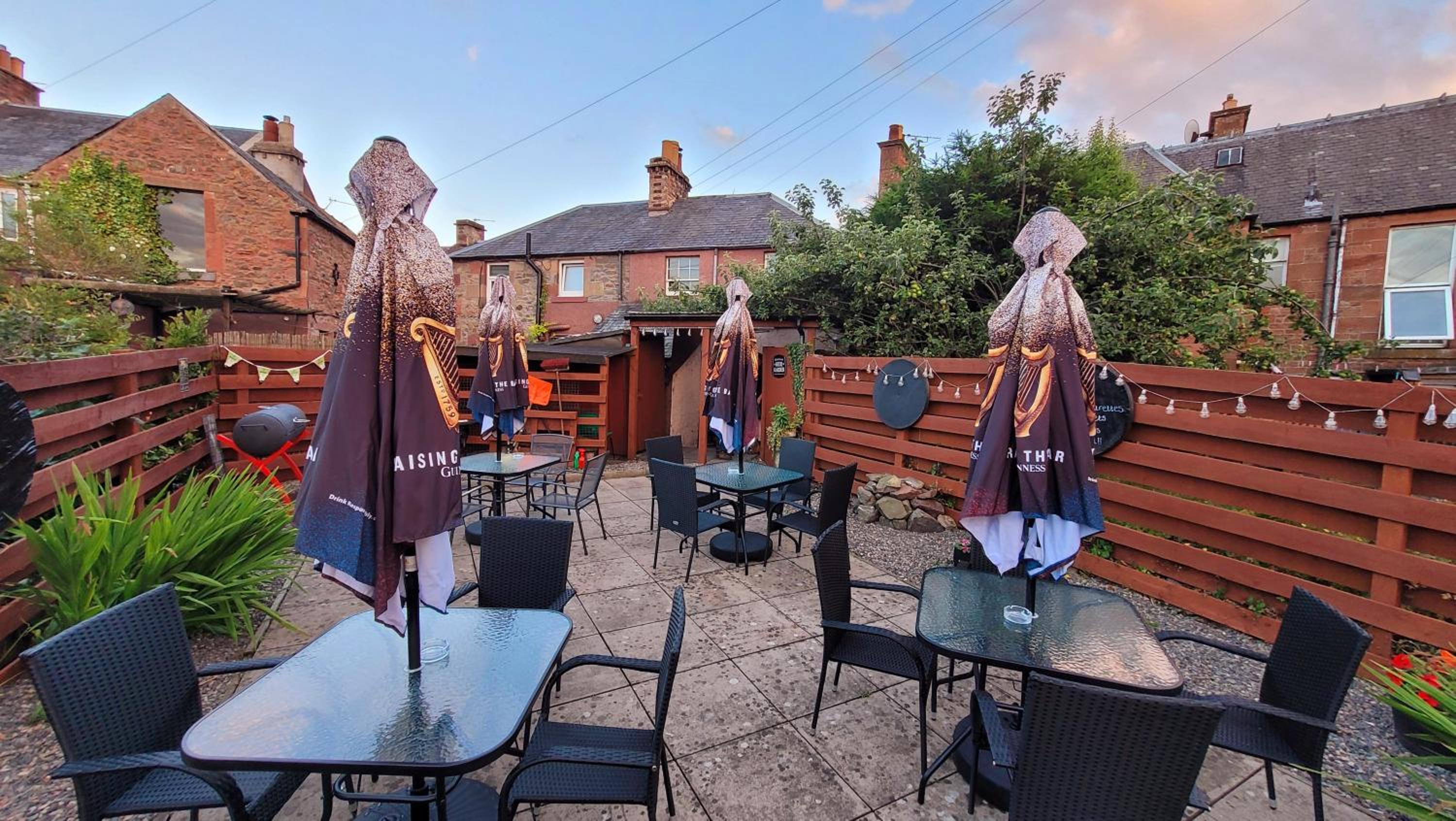 Dryburgh Arms Pub with Rooms