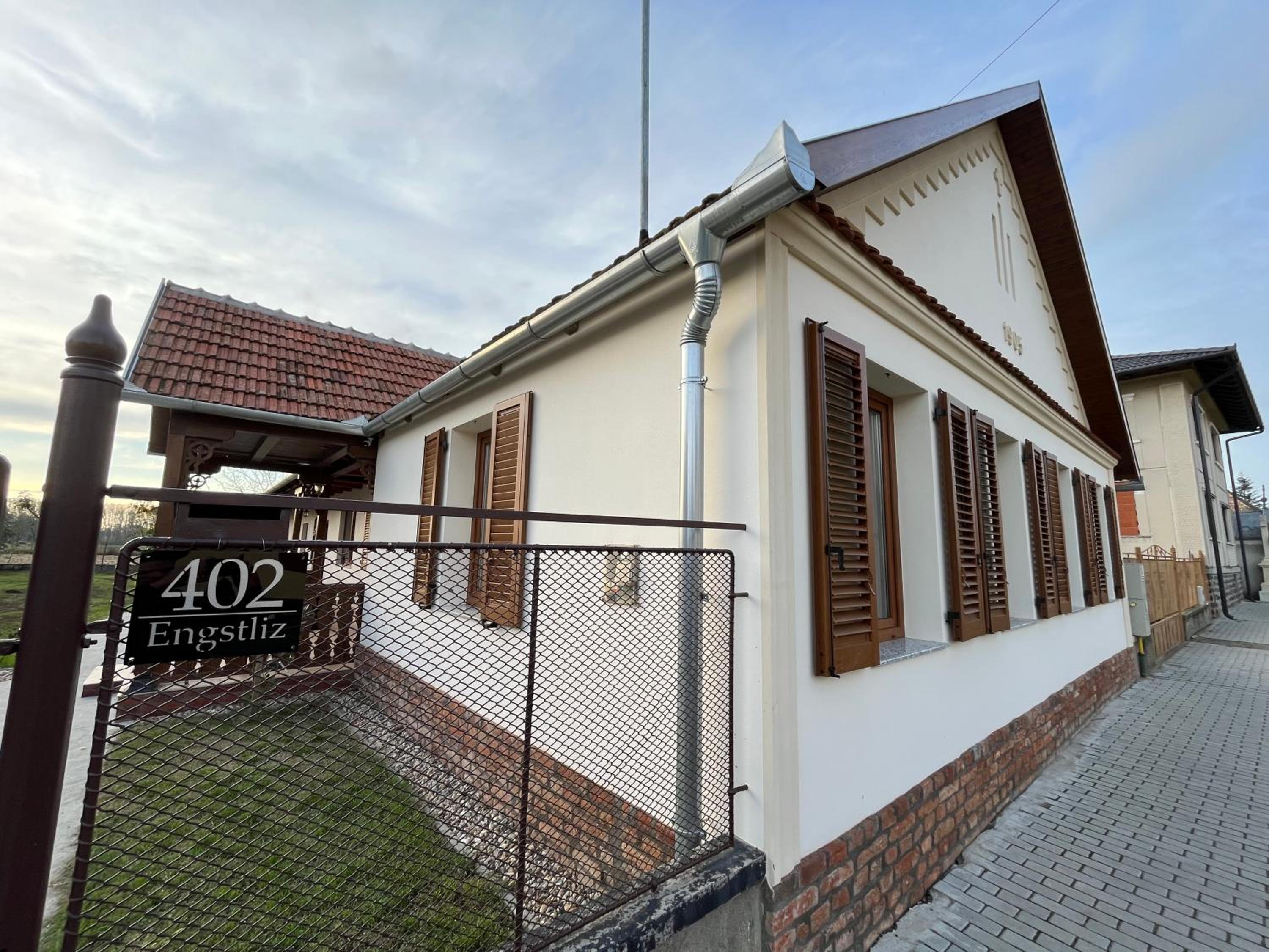 Engstliz House