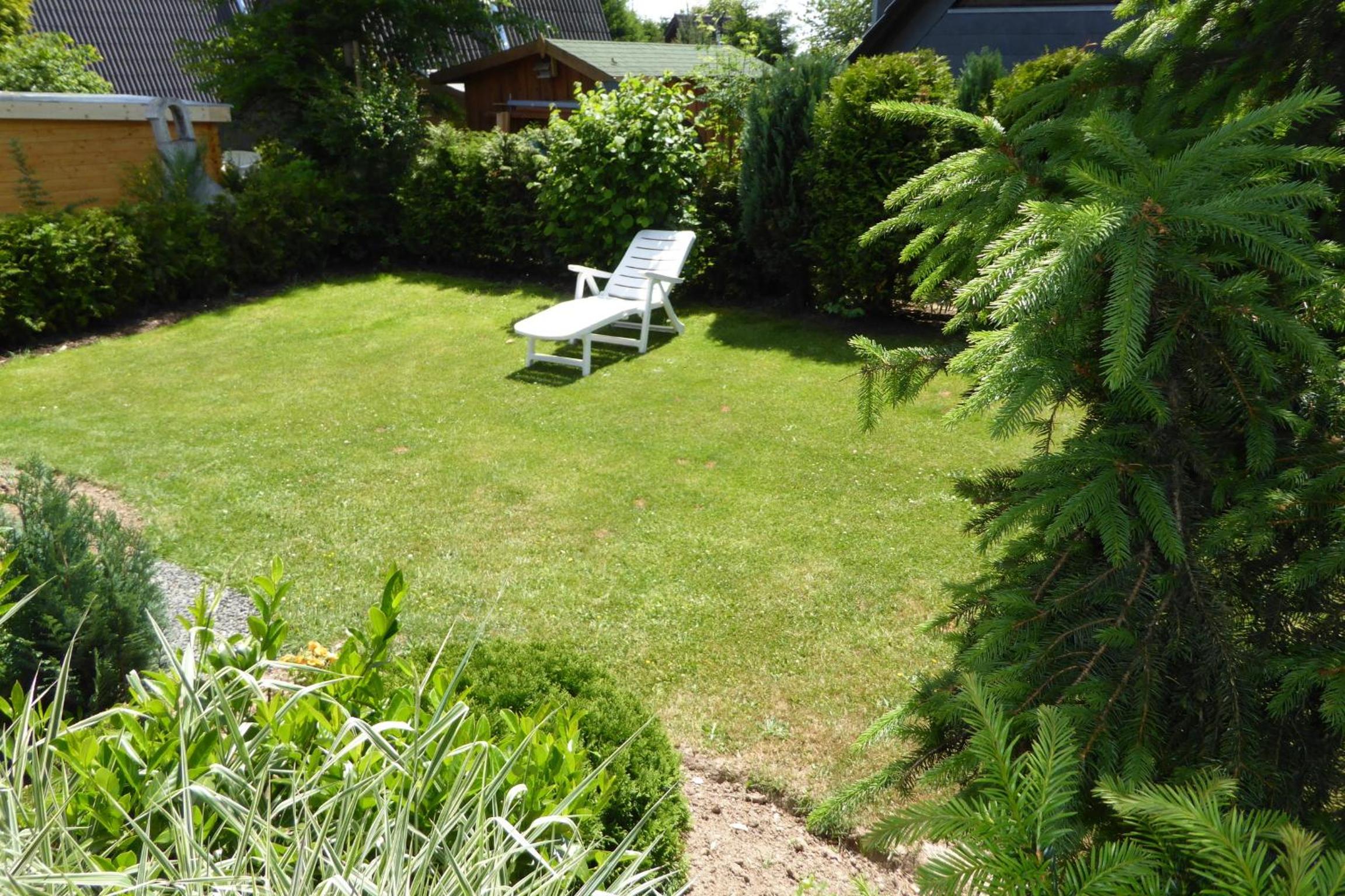 Eifelwaldhäuschen Grosstyp mit Wintergarten und Waschkeller Haustiere ok