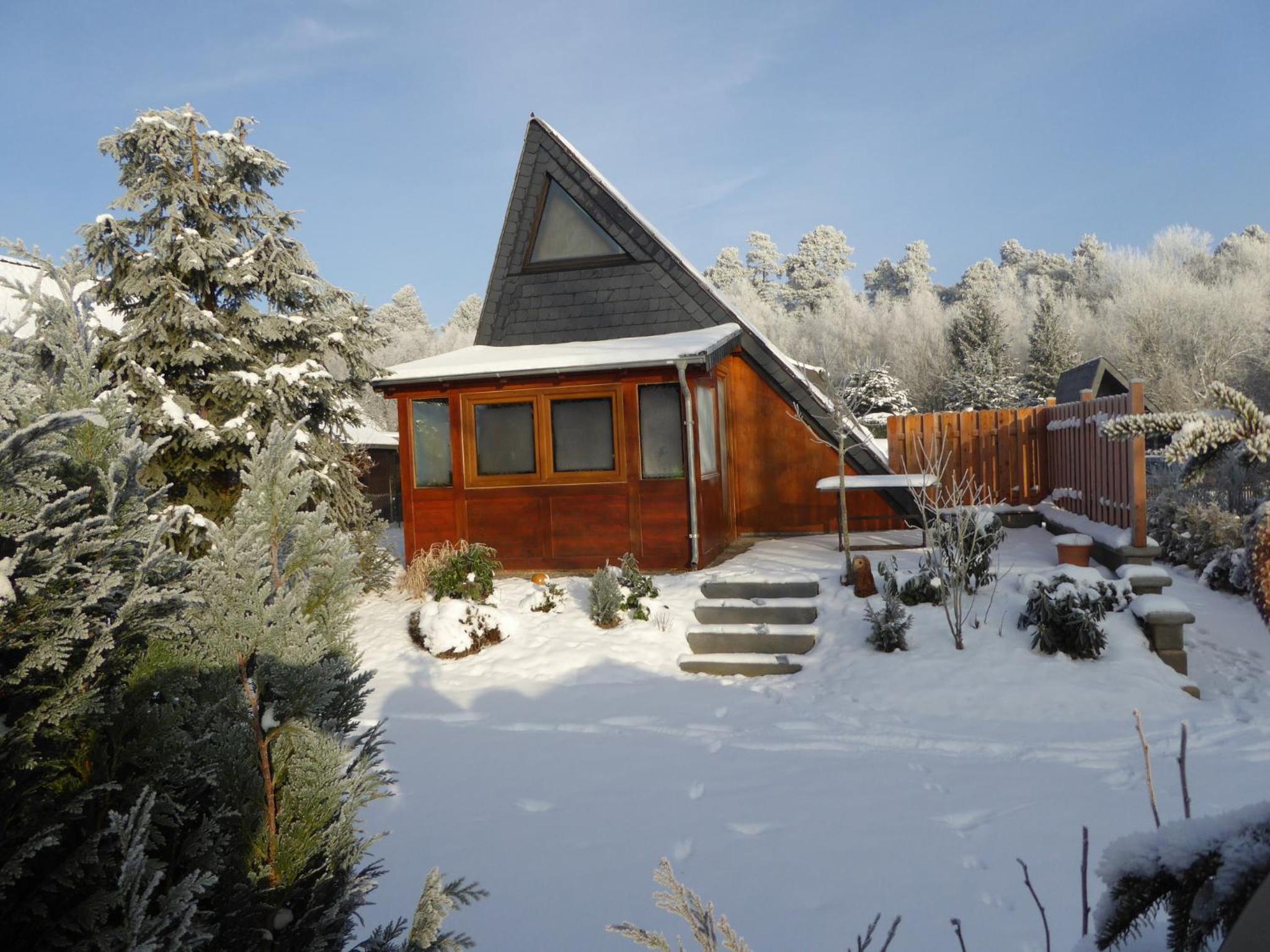 Eifelwaldhäuschen Grosstyp mit Wintergarten und Waschkeller Haustiere ok