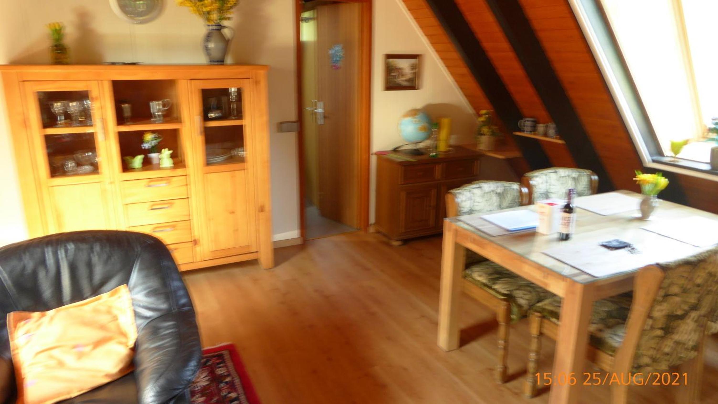 Eifelwaldhäuschen Grosstyp mit Wintergarten und Waschkeller Haustiere ok