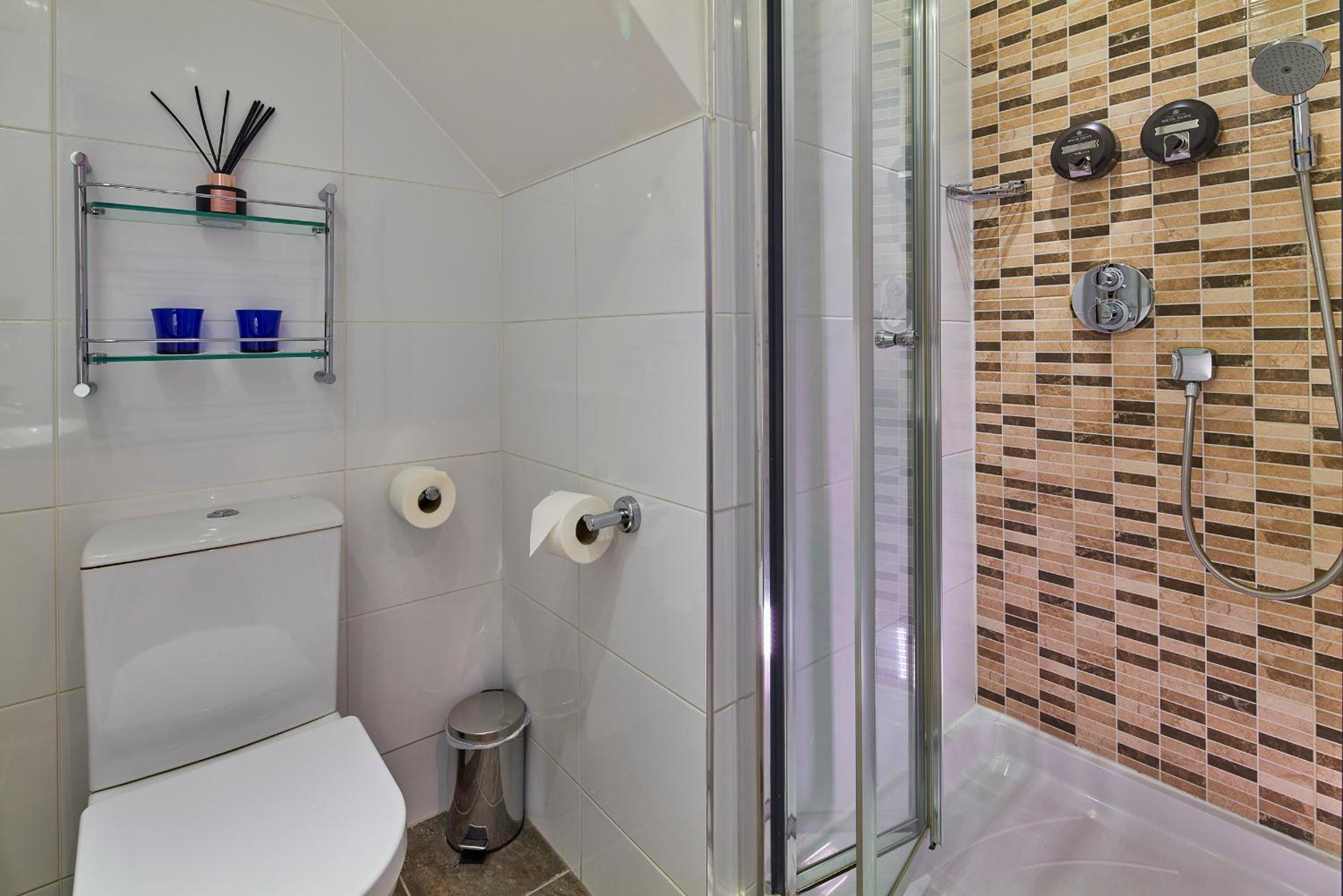 Guildford Vacations - Mandolay Hotel Guildford - Property Image 28