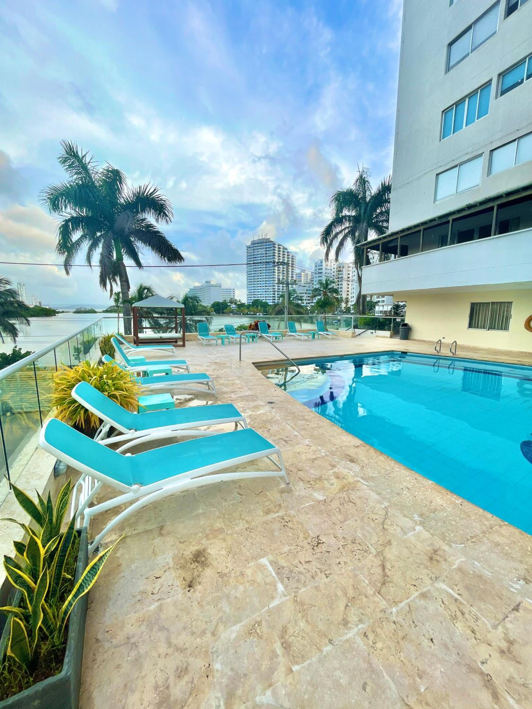 Excelentes Apartamentos Frente Al Mar