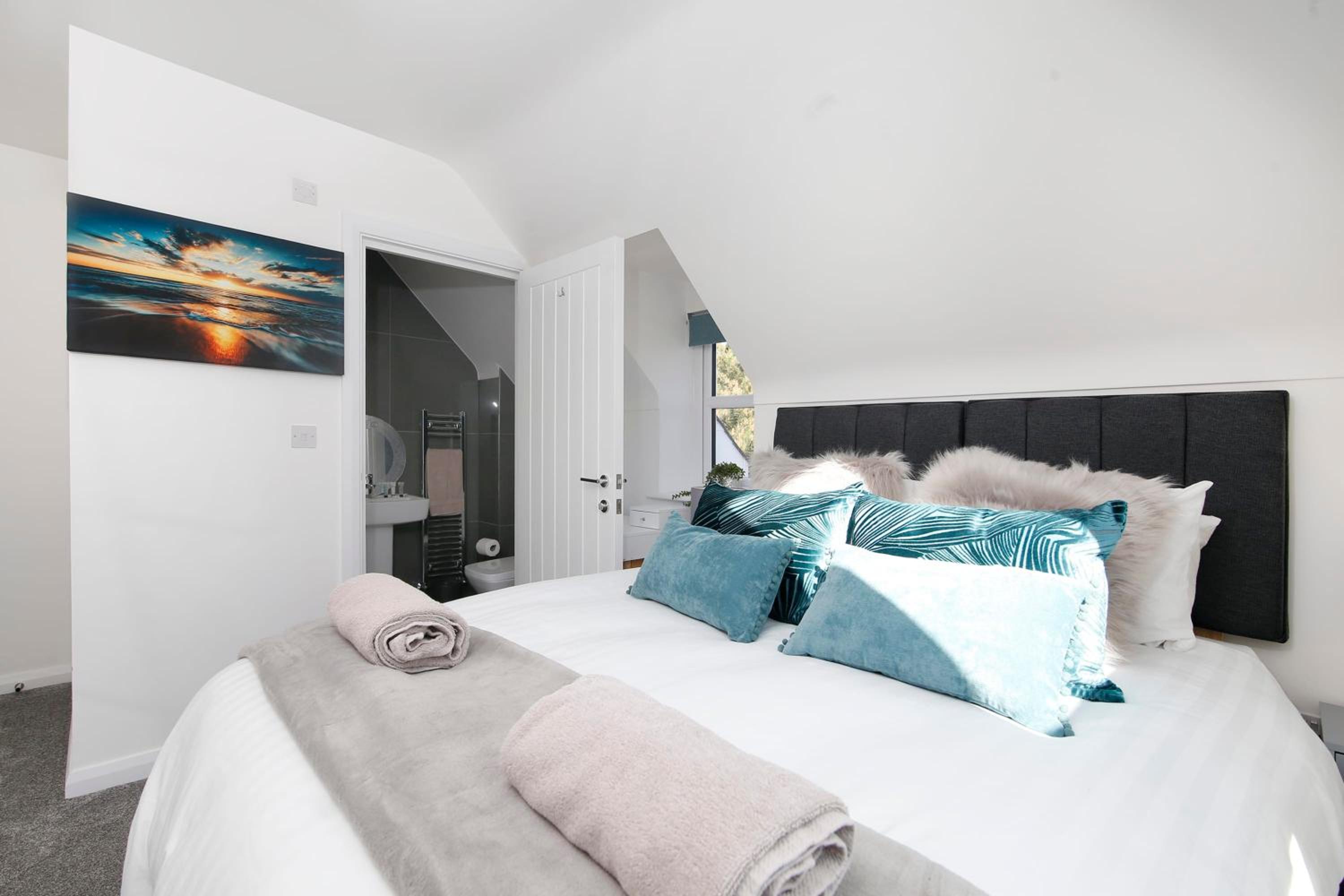 Nightingale - Perfect location close to the Beach - Free Parking view 3