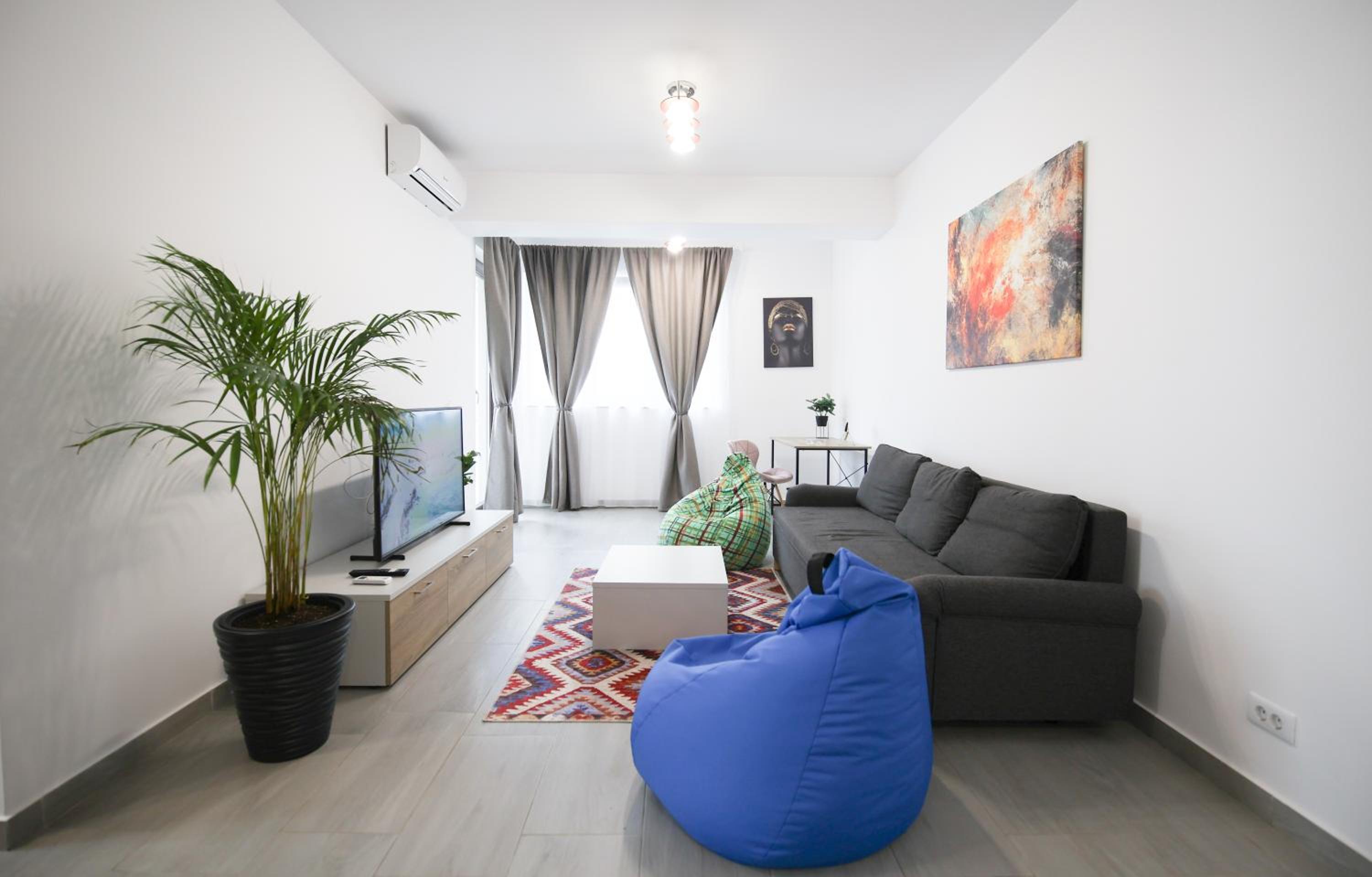 Vitan Central Oasis - NEW Building - FREE Secured Private PARKING - Self Check-in - view 2