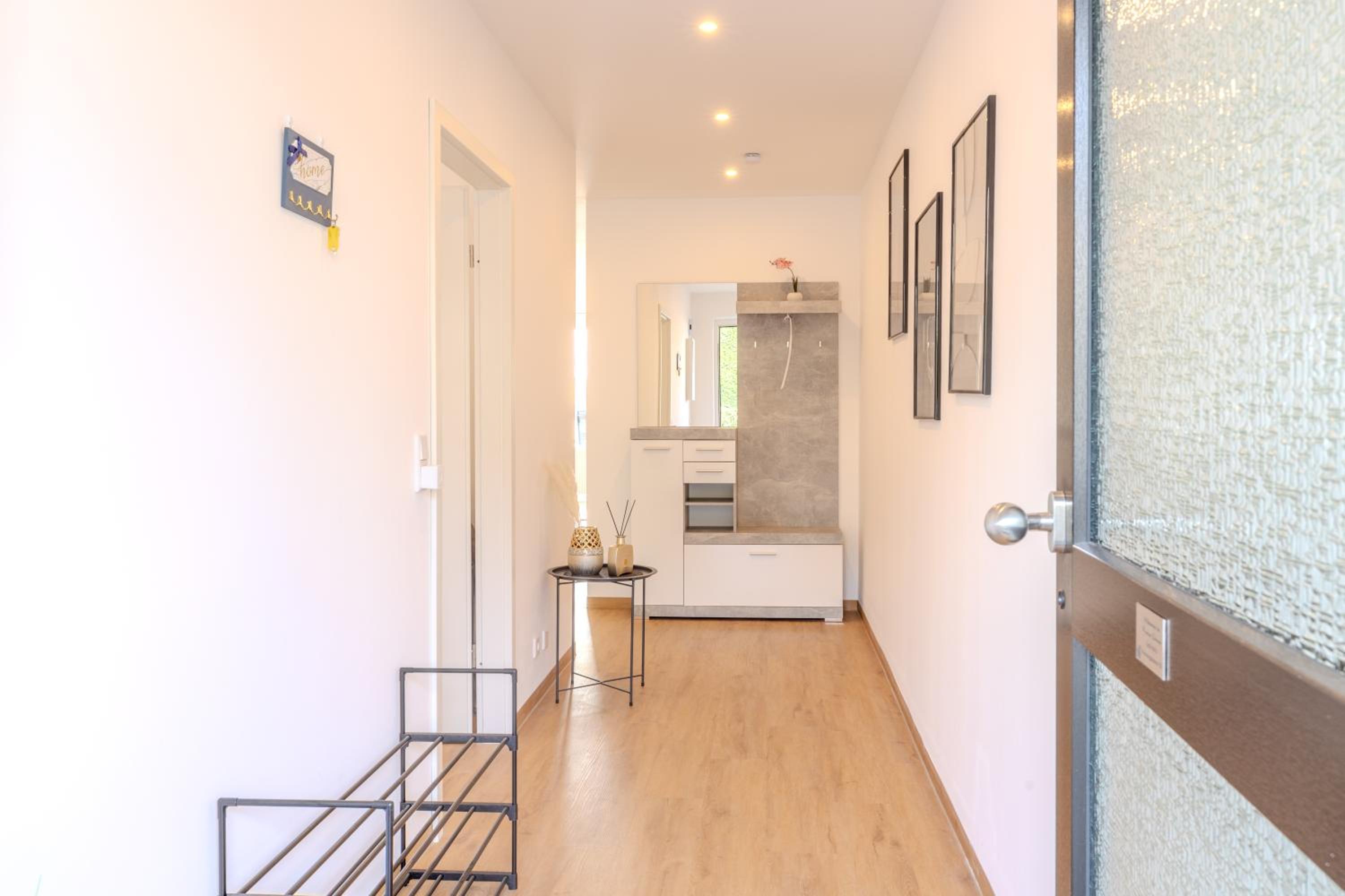 Premium Zuhause - Seeblick, Balkon, Pool & Seepromonade