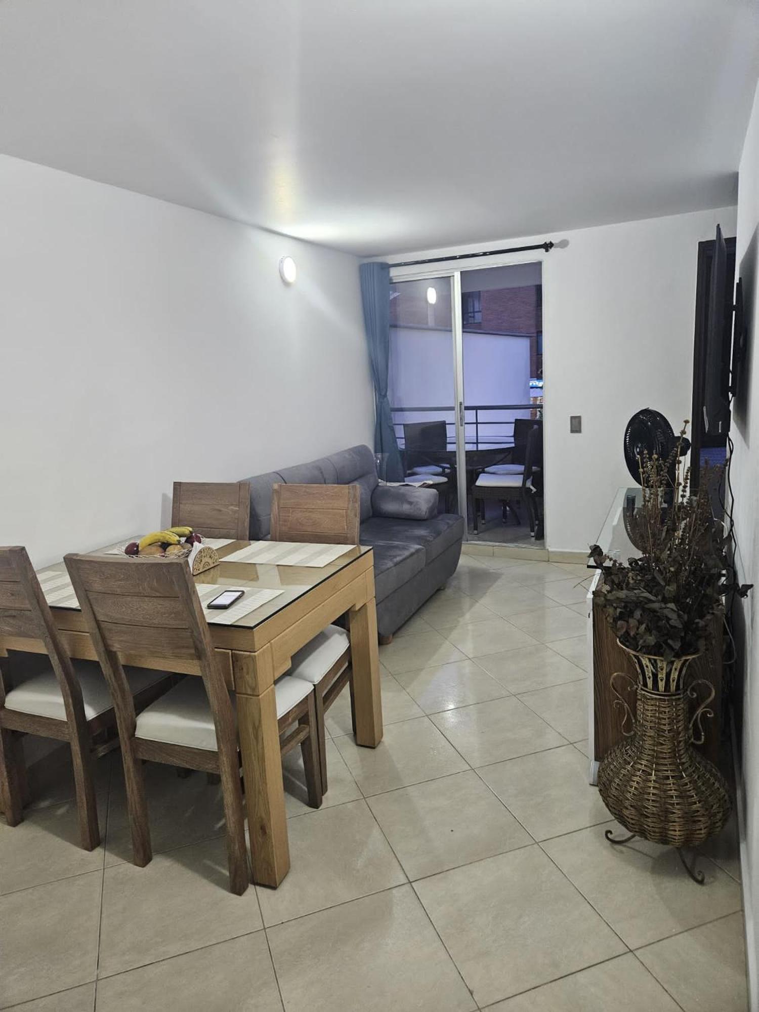 APARTAMENTO CENTRAL (PLAZA DE FLORES)