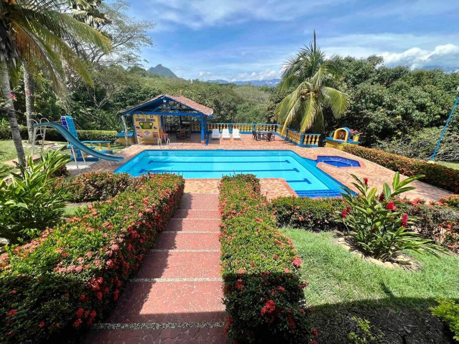 Casa de campo en La Pintada