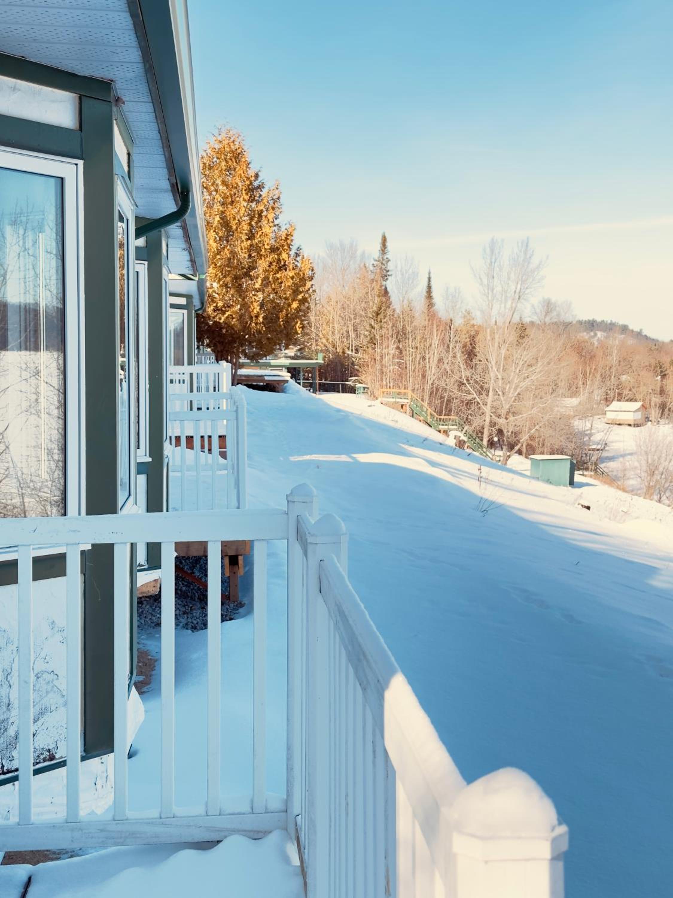 Pimishka Chalet-Cottage-Studios