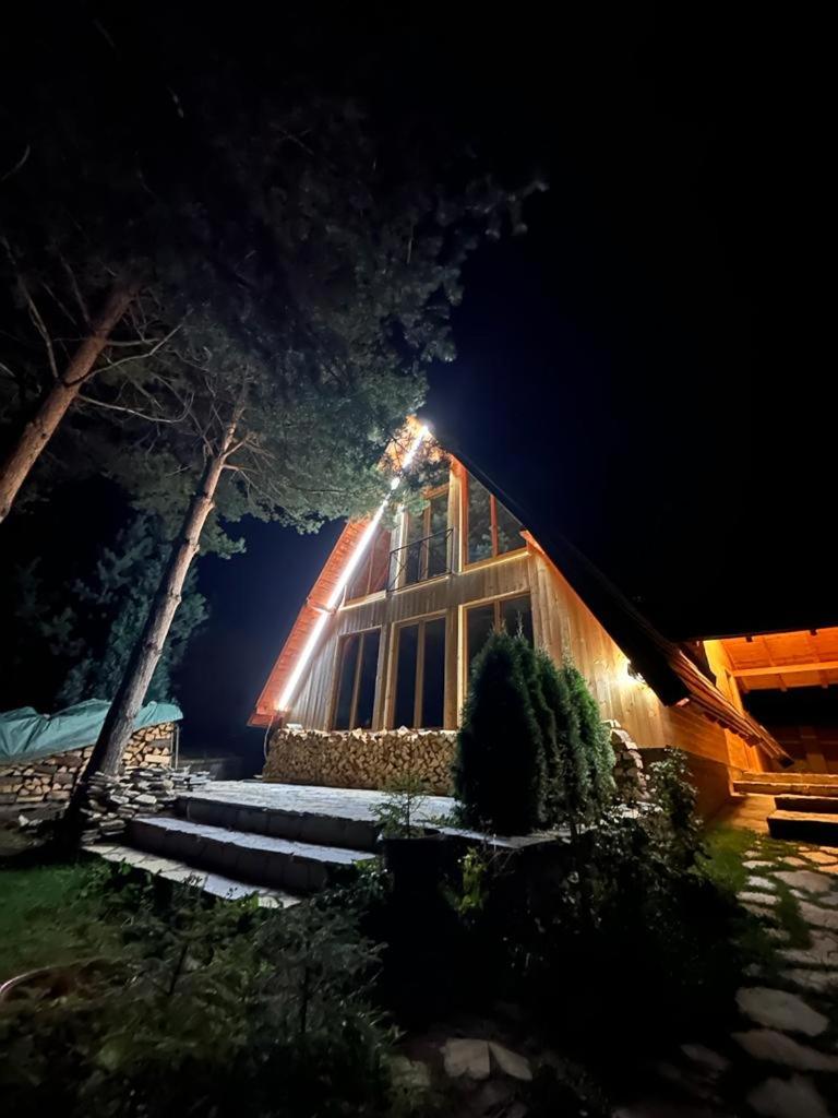 Pine Cabins Zlatibor view 3