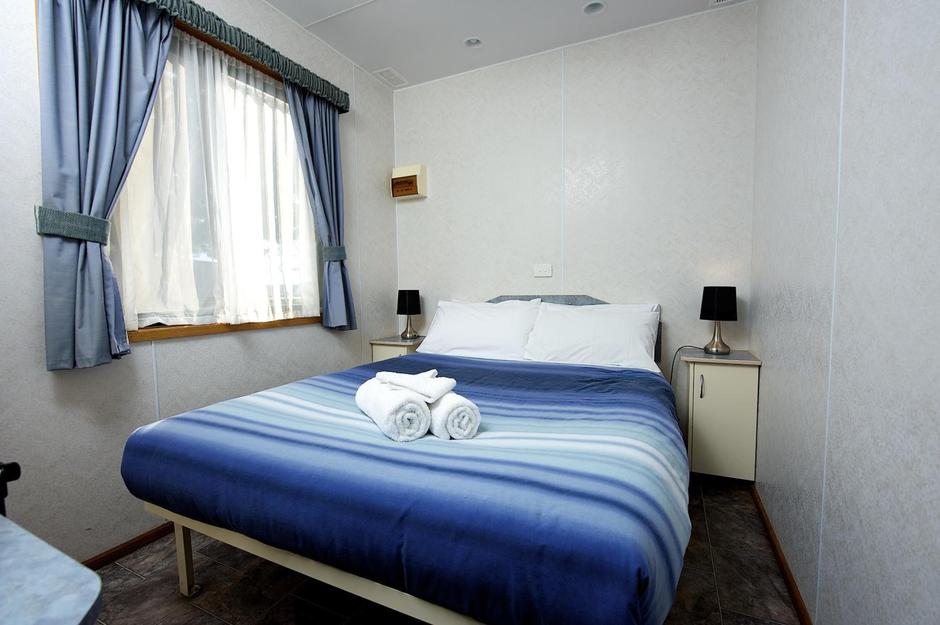 Lakes and Craters Holiday Park