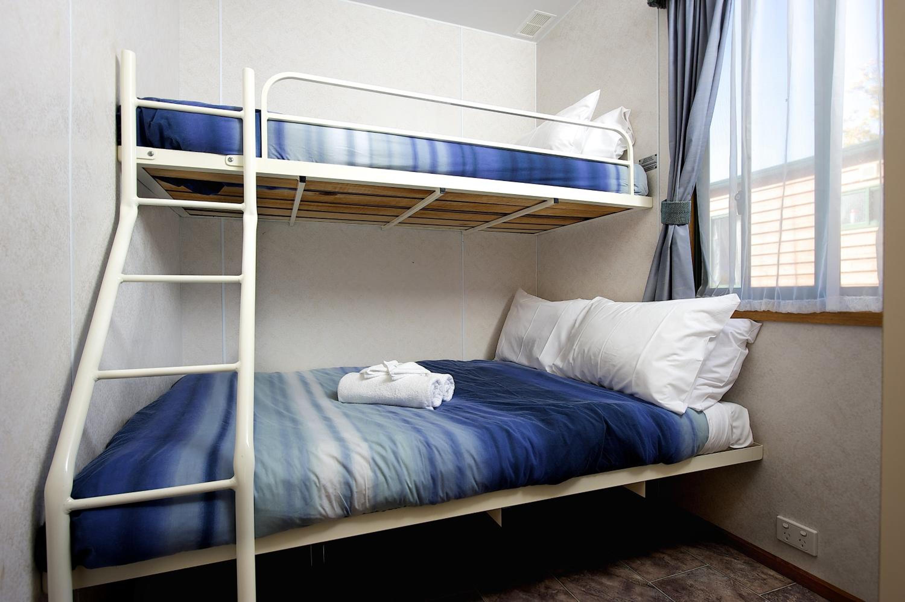 Lakes and Craters Holiday Park