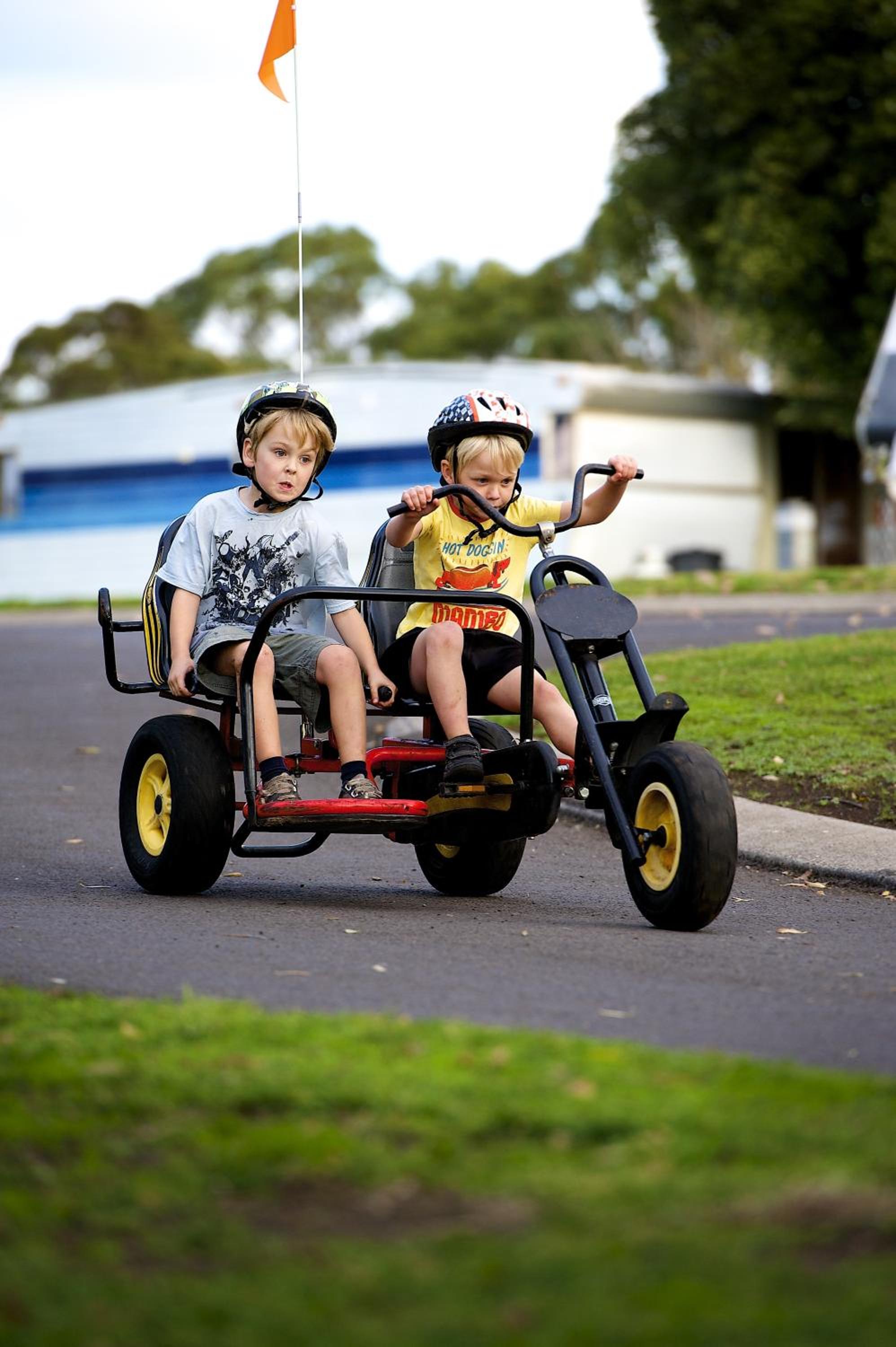 Lakes and Craters Holiday Park