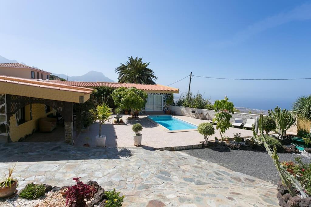Beautiful villa with stunning view