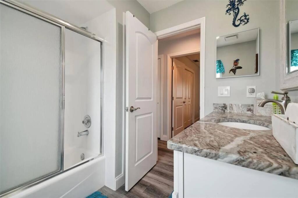 3bed3bath Waterfront Home with an Amazing View! view 4