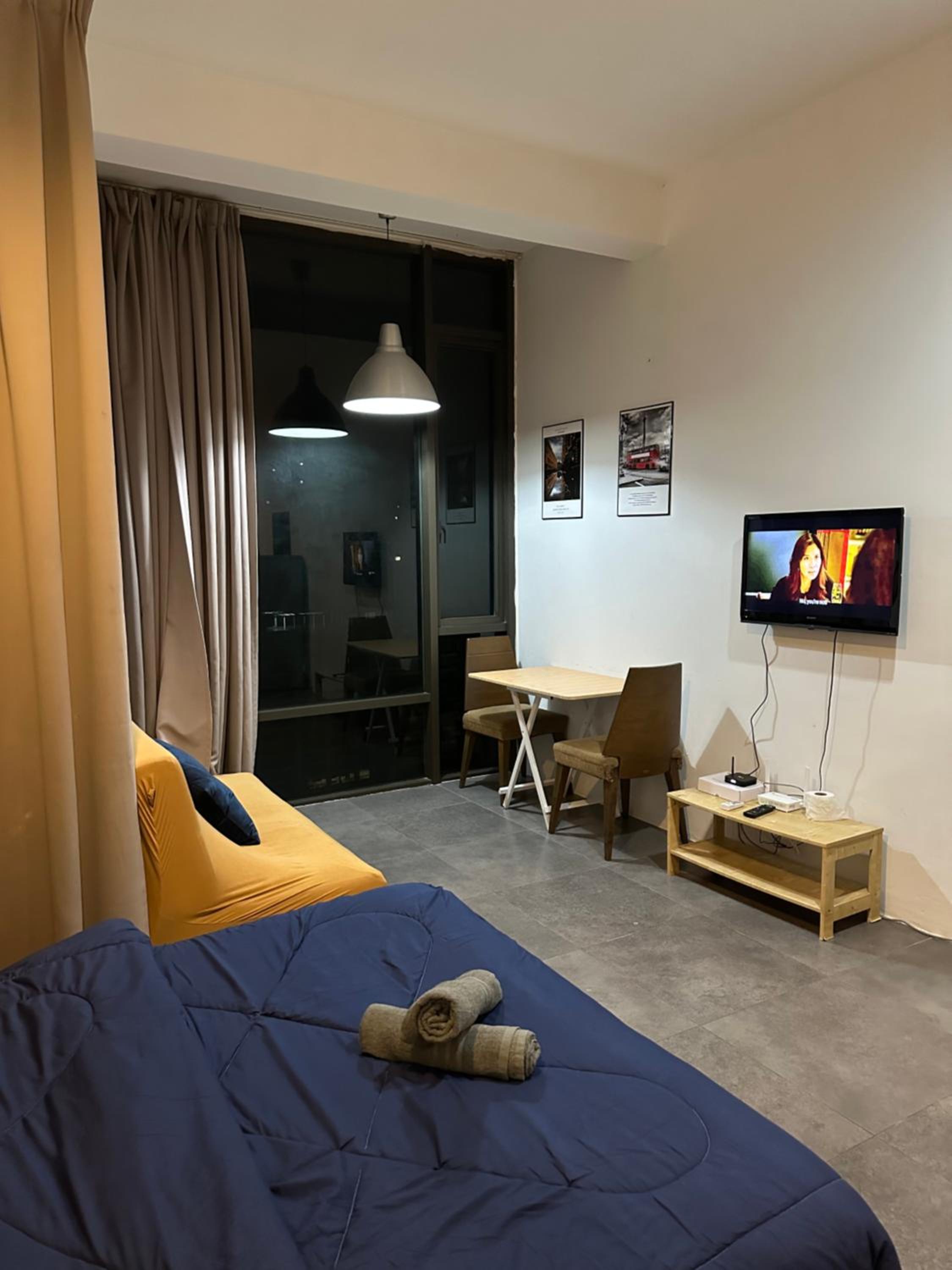 Eight Empire Studio (Netflix/Wi-fi) @ IKEA/The Curve photo 1